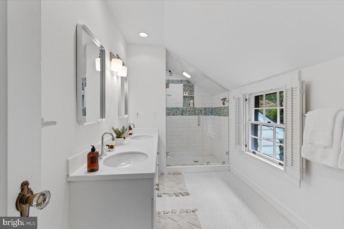 ROCK CREEK HILLS - Residential