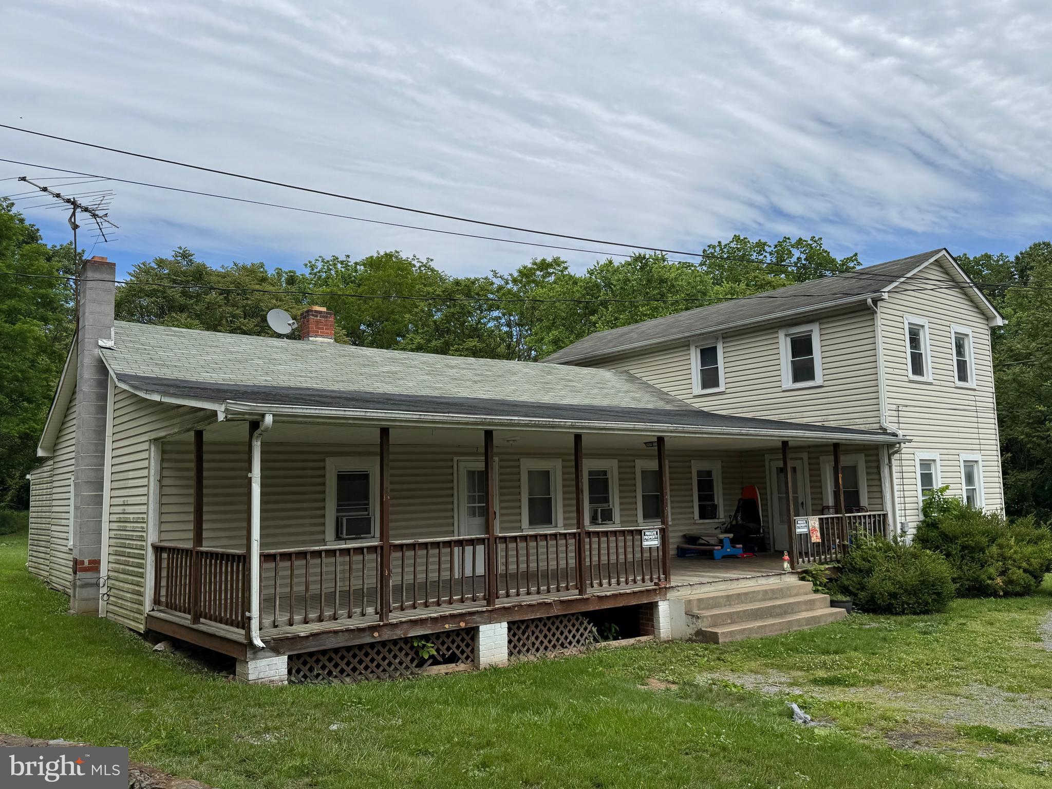 386 ROUND HILL ROAD