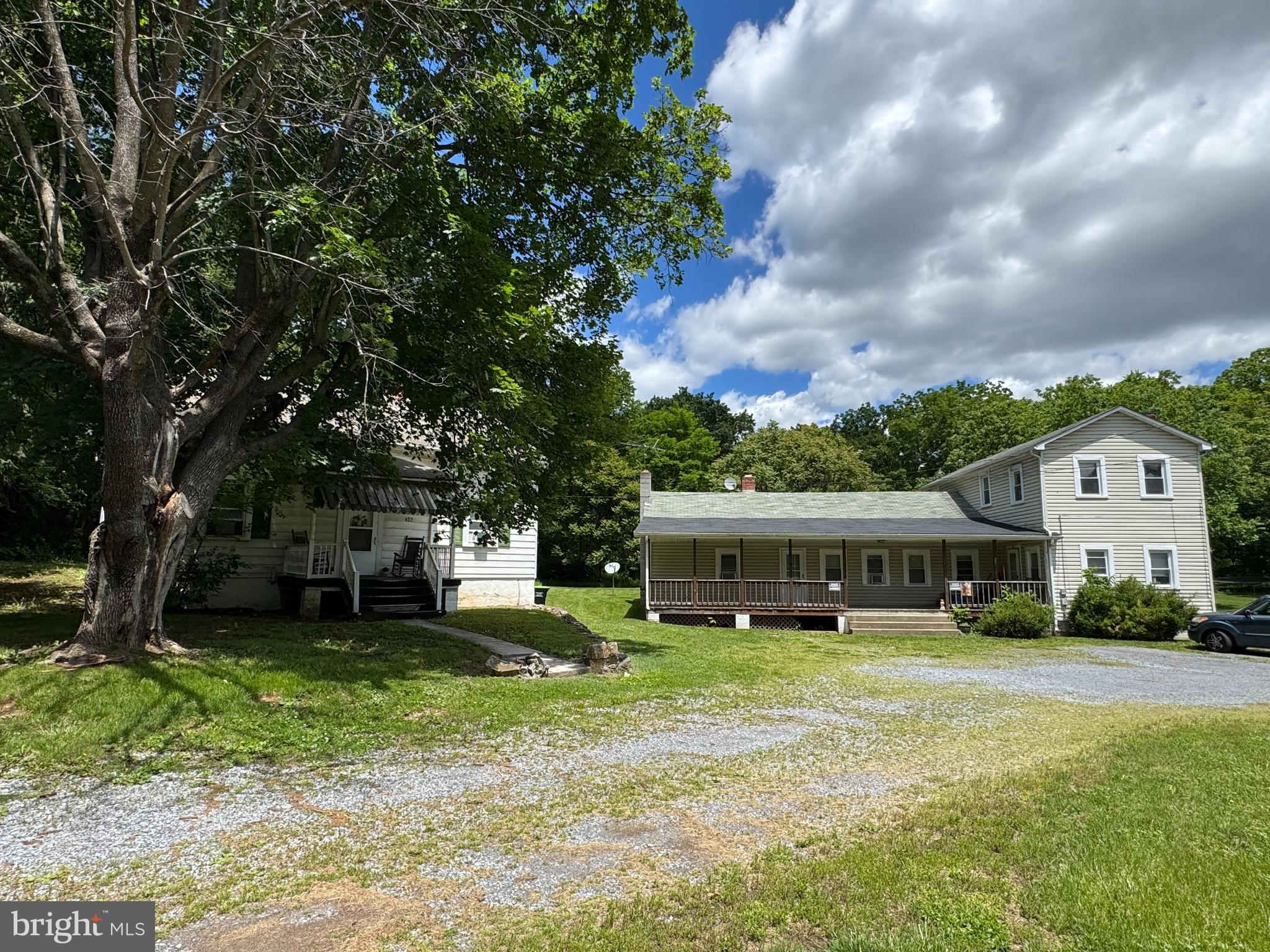 386 ROUND HILL ROAD