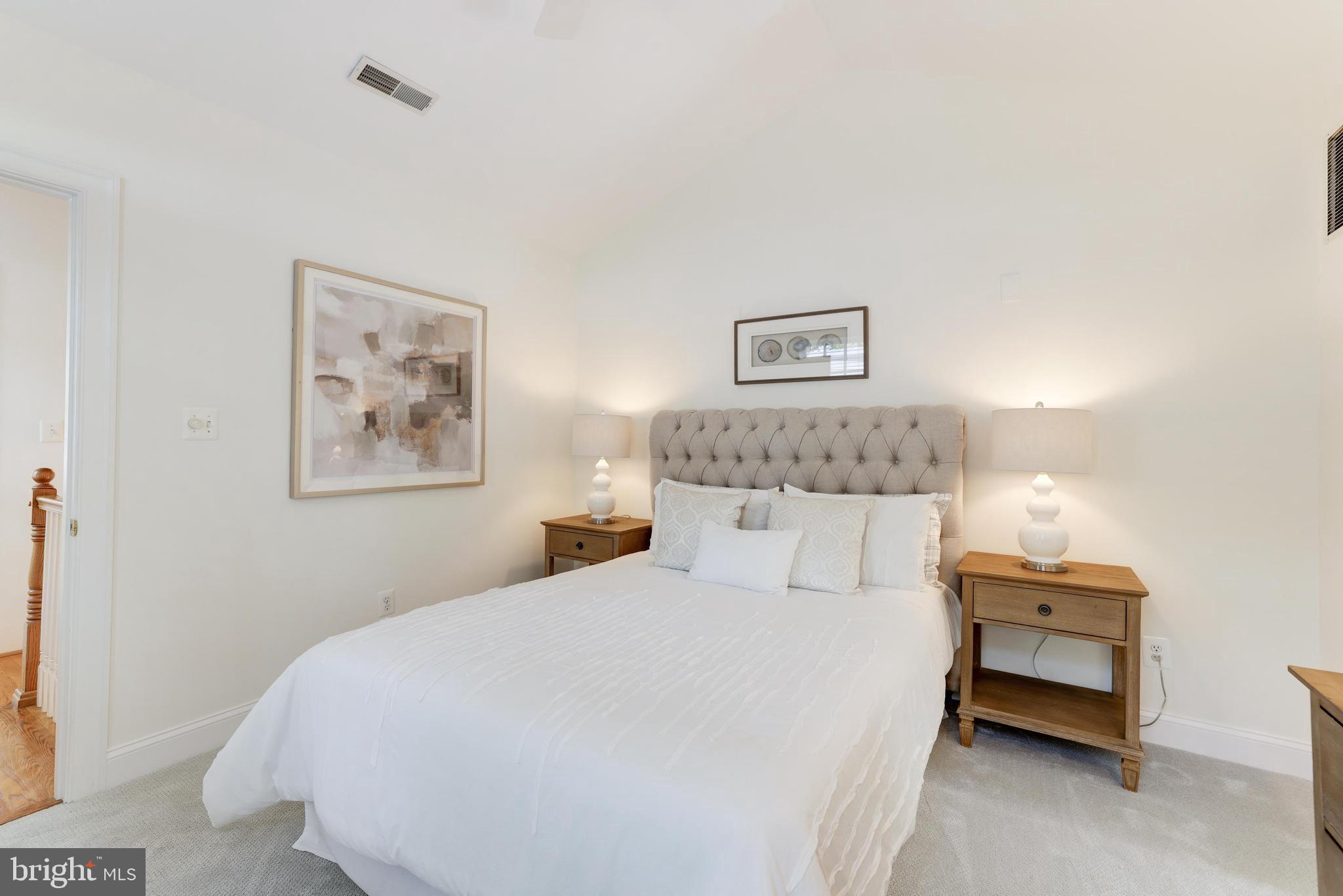 OLD TOWN ALEXANDRIA - Residential