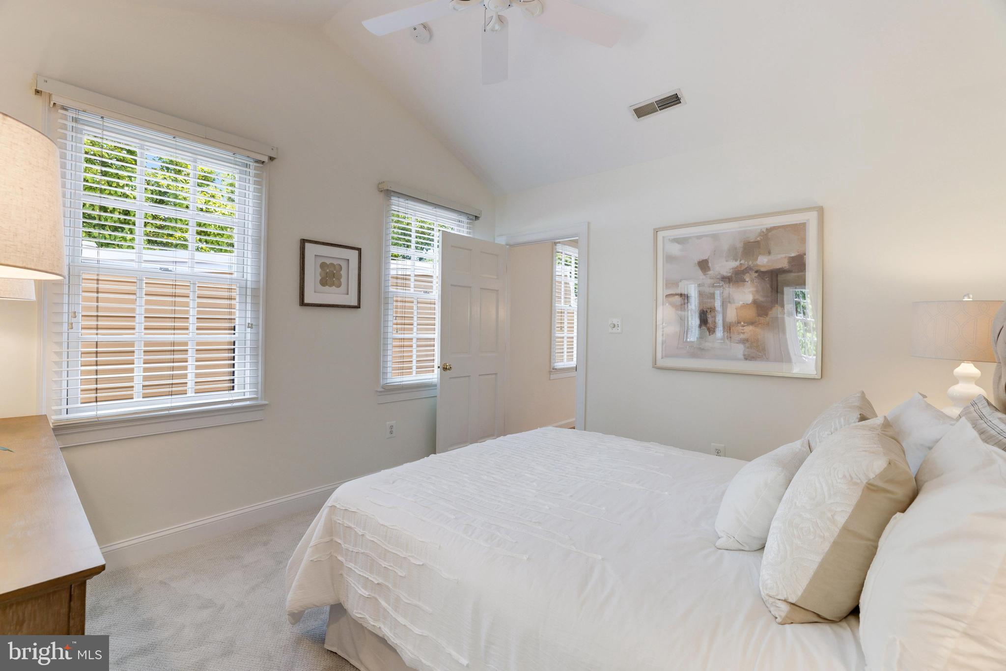 OLD TOWN ALEXANDRIA - Residential