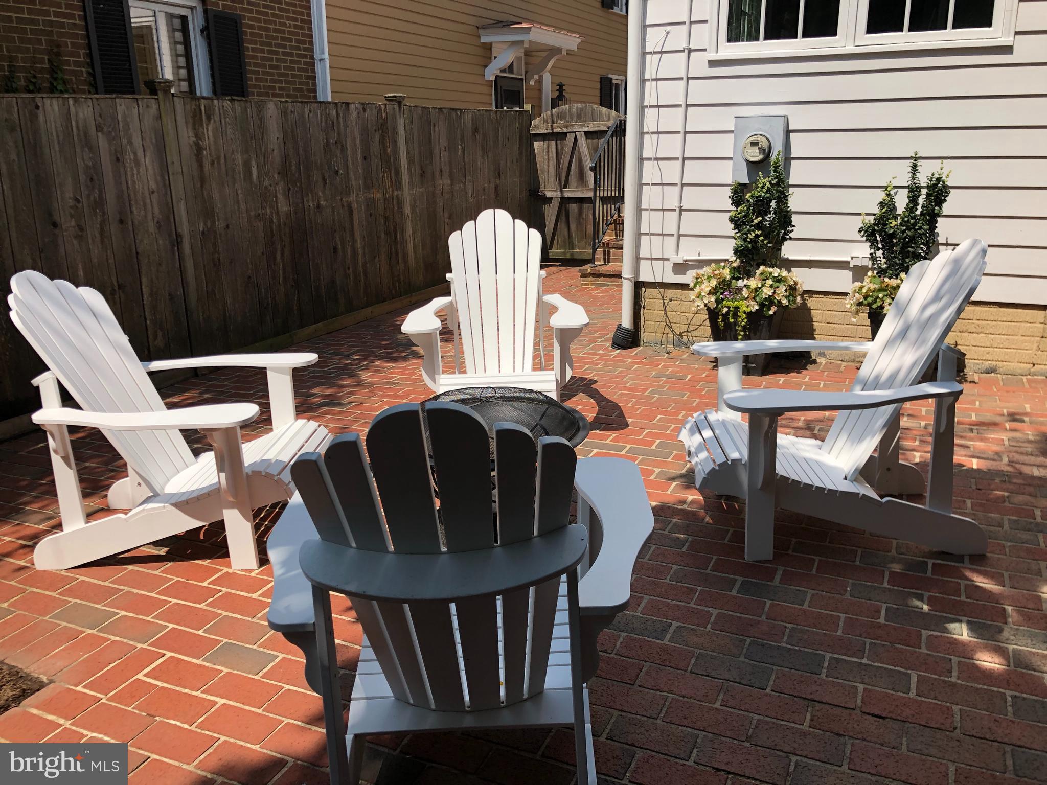 OLD TOWN ALEXANDRIA - Residential