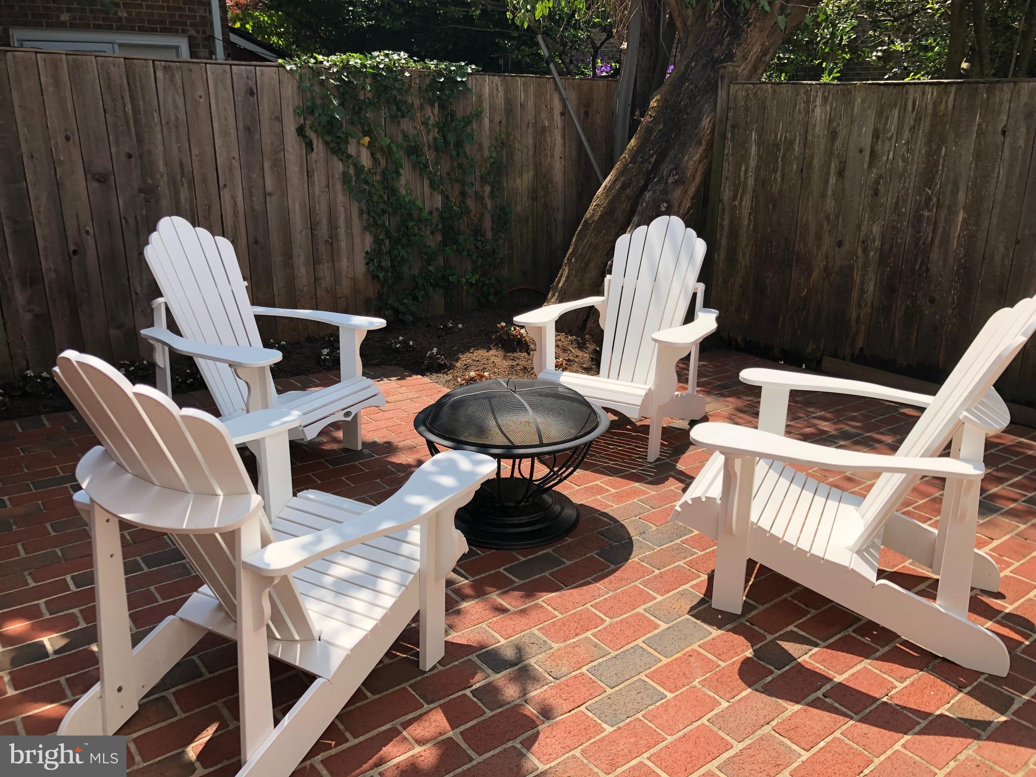 OLD TOWN ALEXANDRIA - Residential