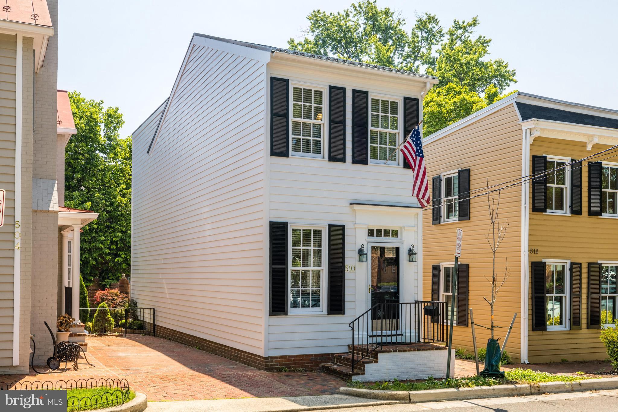 OLD TOWN ALEXANDRIA - Residential