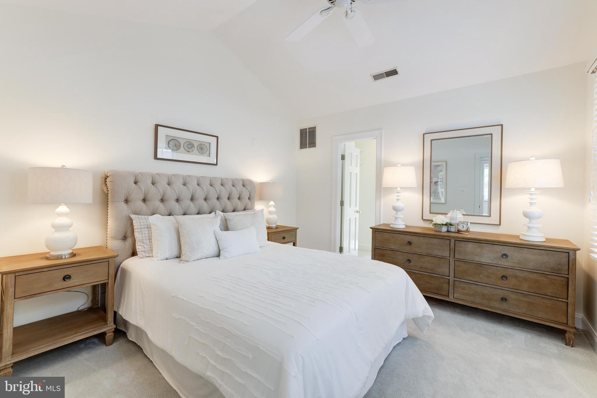 OLD TOWN ALEXANDRIA - Residential