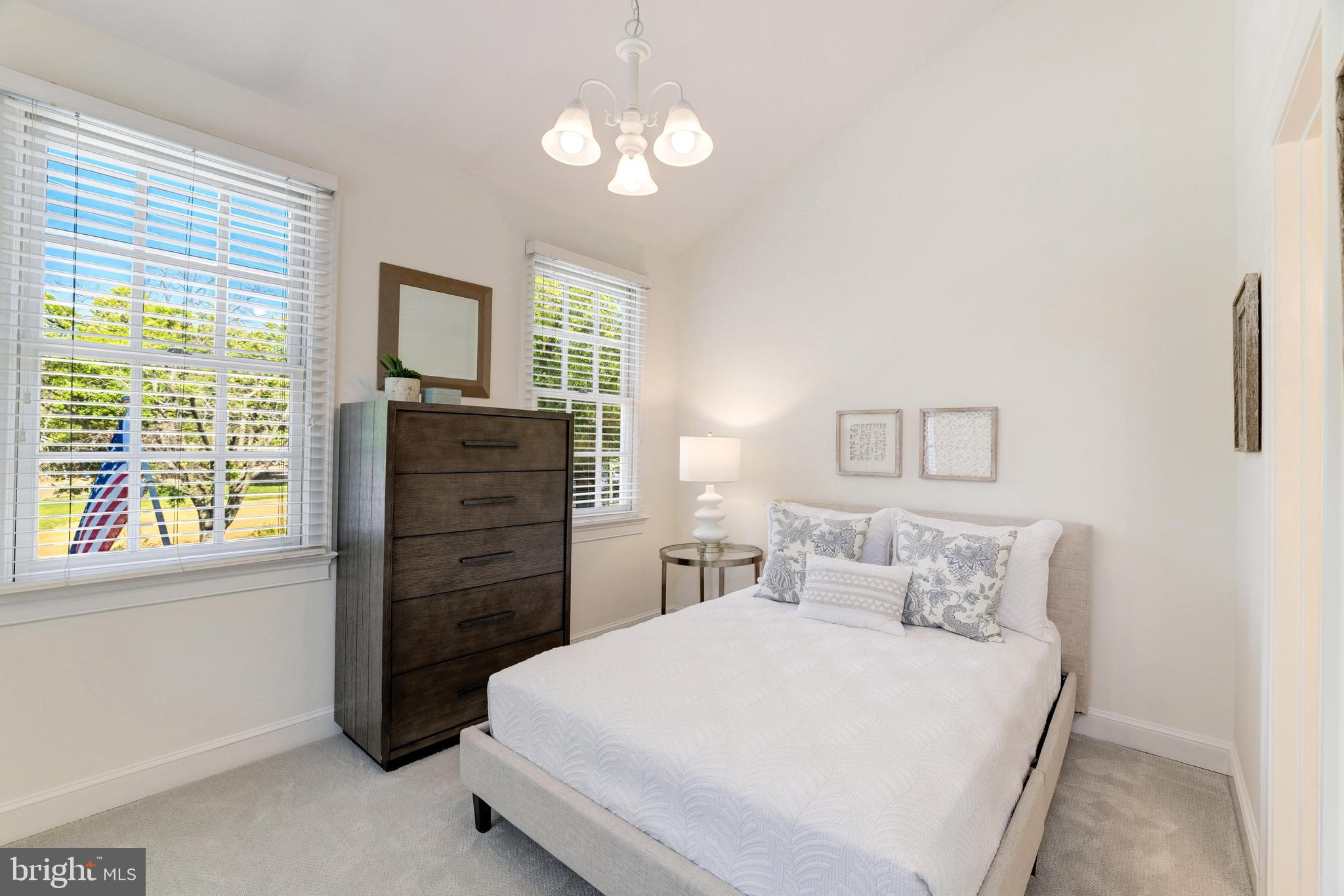 OLD TOWN ALEXANDRIA - Residential