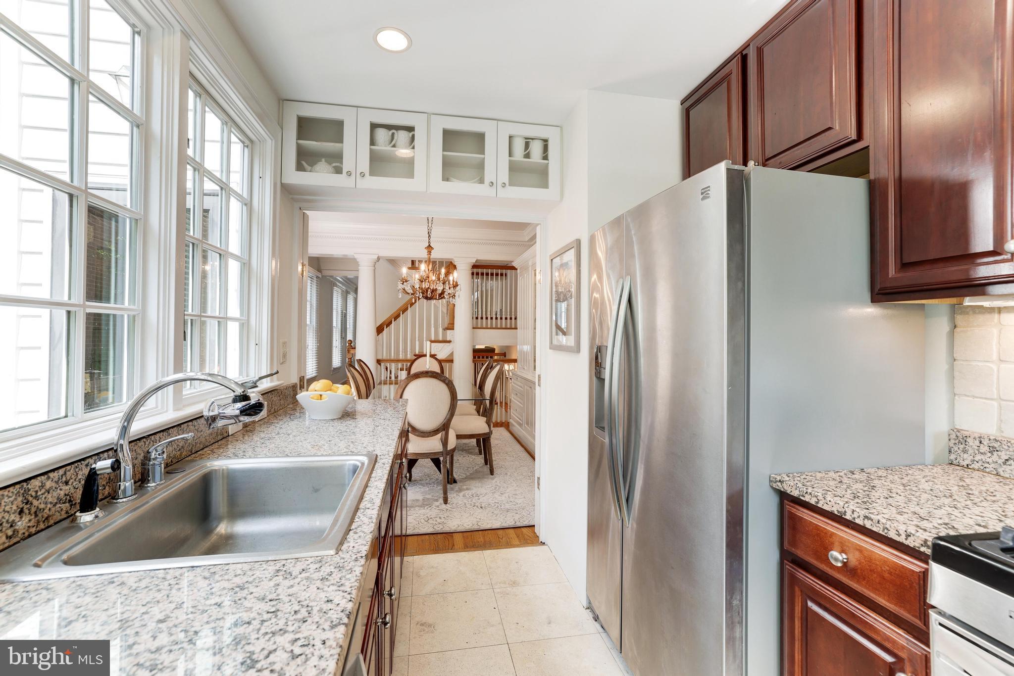 OLD TOWN ALEXANDRIA - Residential