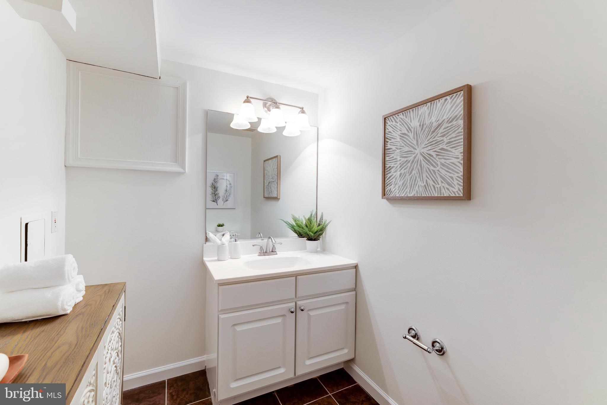 OLD TOWN ALEXANDRIA - Residential