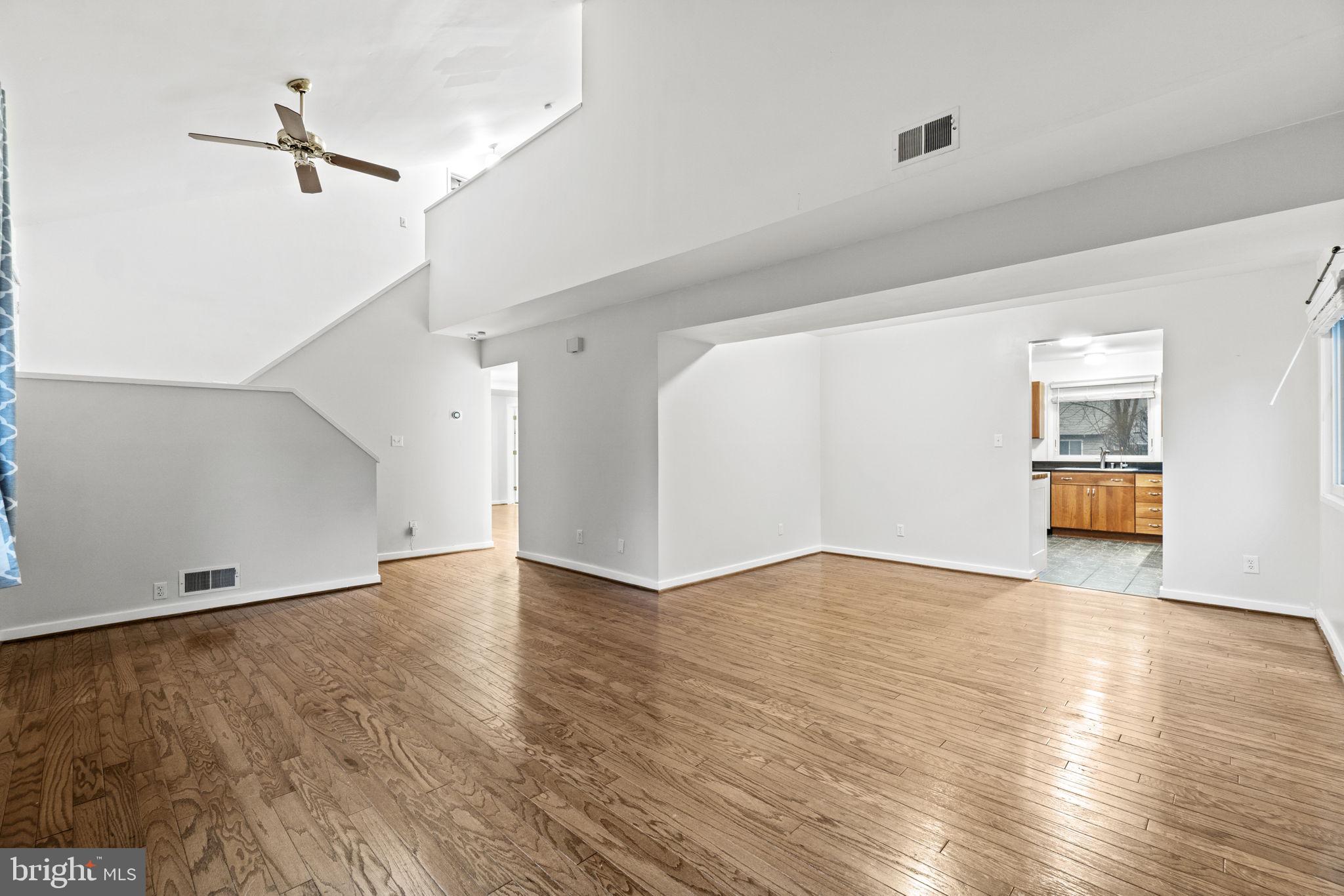 STONEYBROOKE - Residential Lease