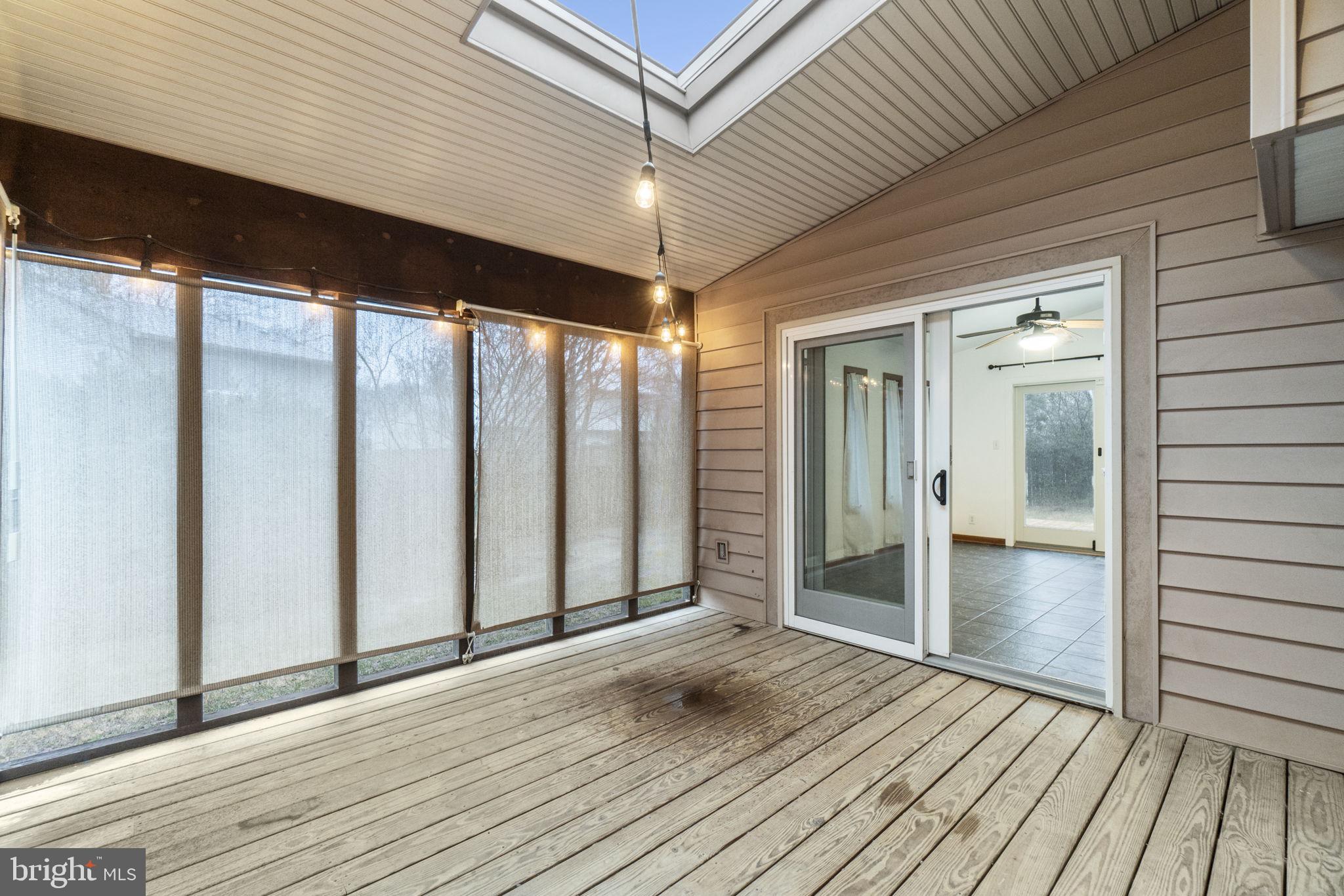 STONEYBROOKE - Residential Lease