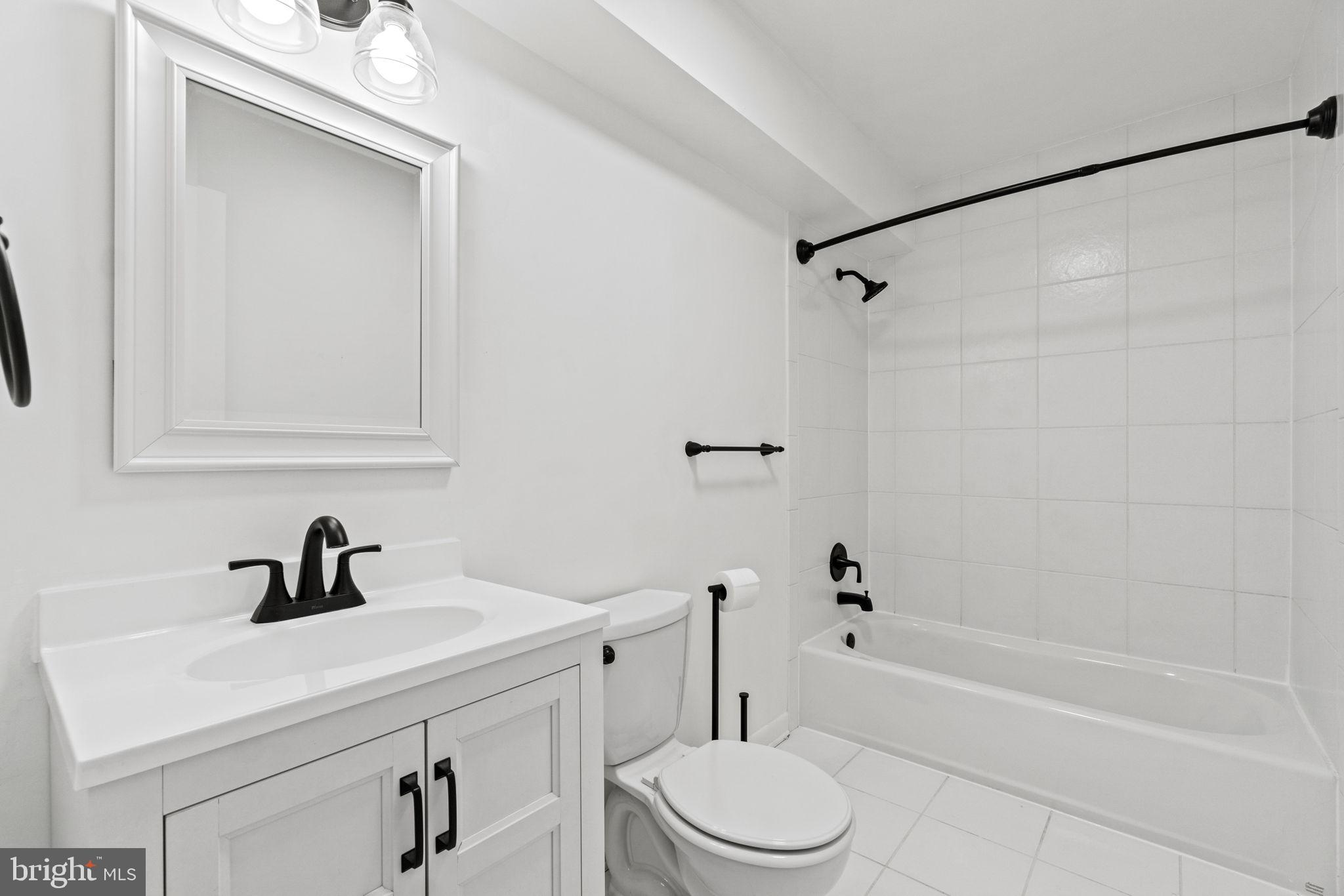 STONEYBROOKE - Residential Lease