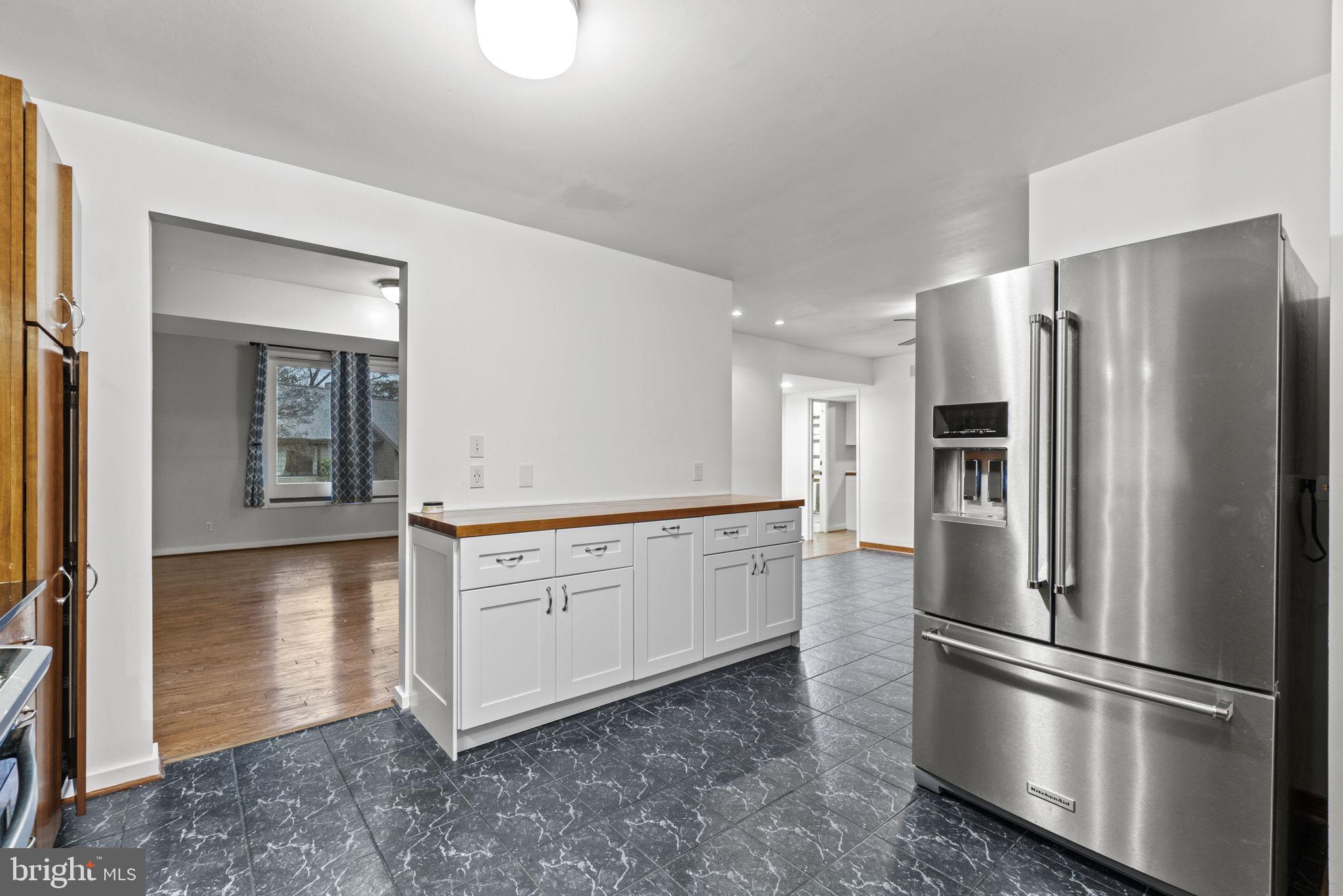 STONEYBROOKE - Residential Lease