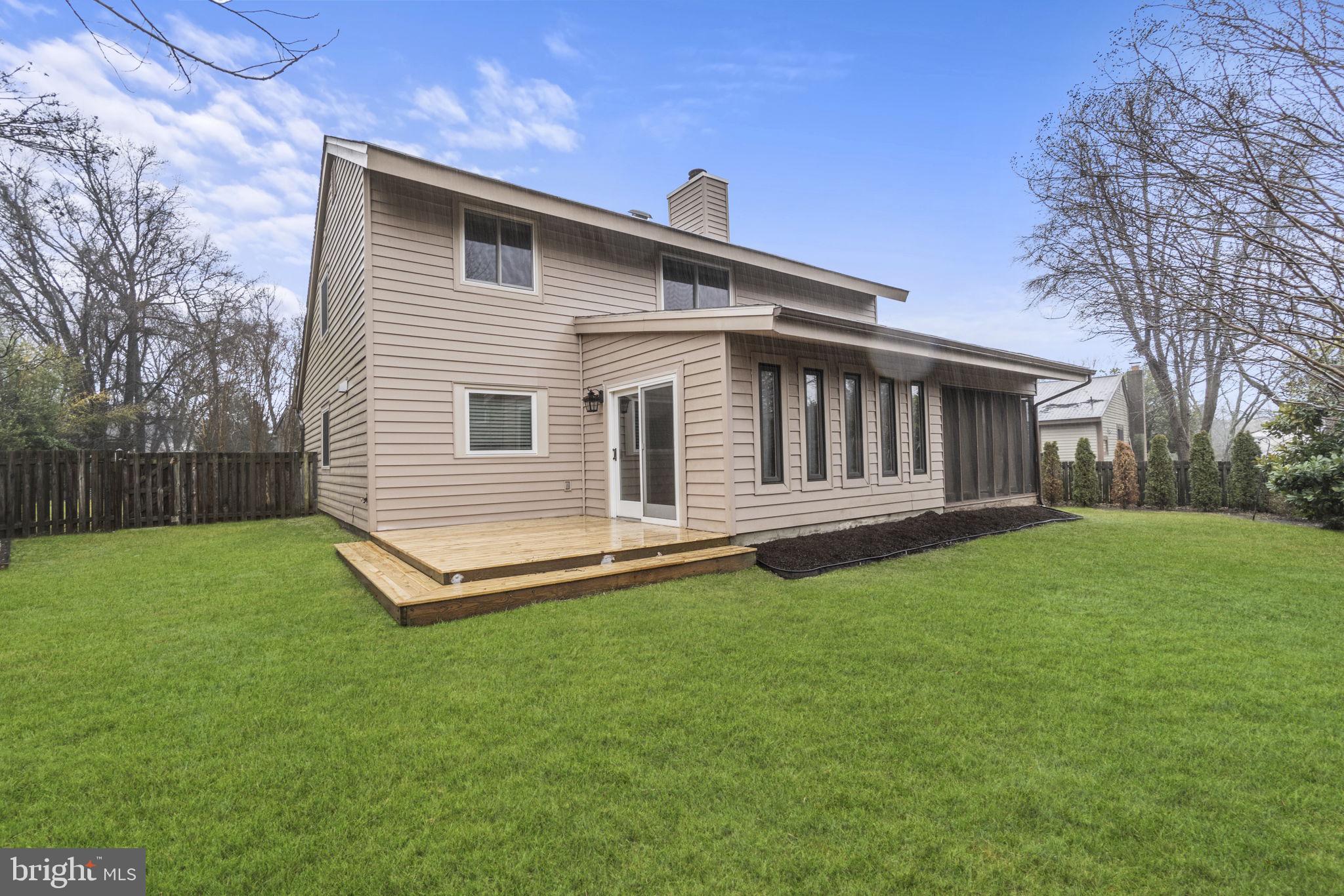 STONEYBROOKE - Residential Lease