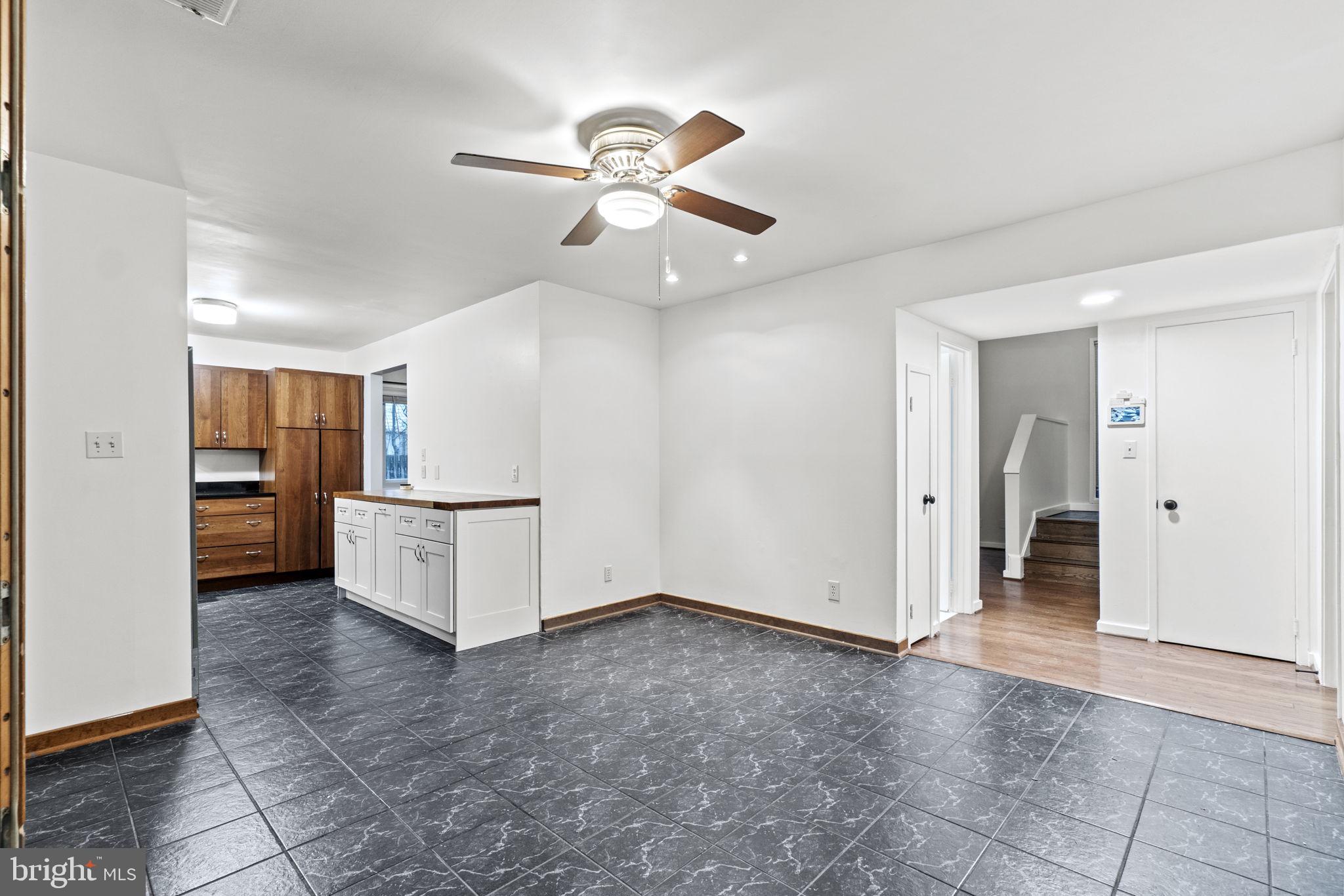 STONEYBROOKE - Residential Lease