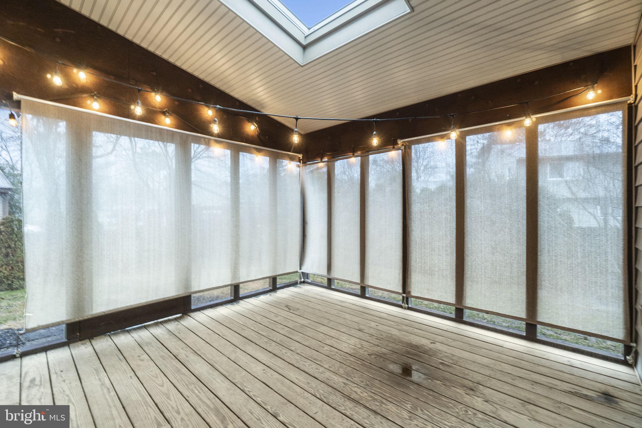 STONEYBROOKE - Residential Lease