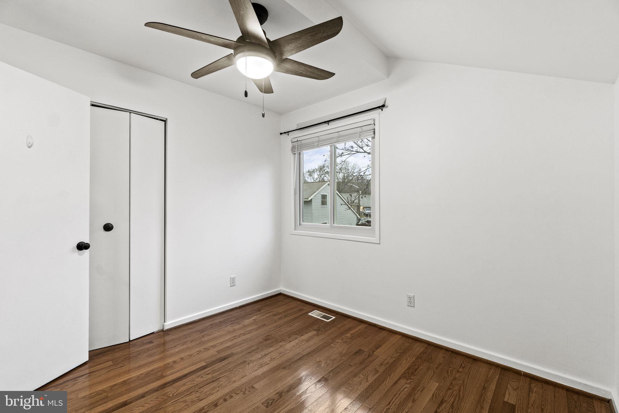 STONEYBROOKE - Residential Lease