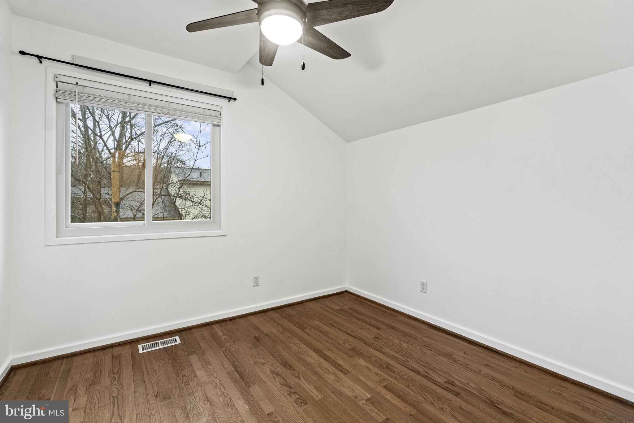 STONEYBROOKE - Residential Lease