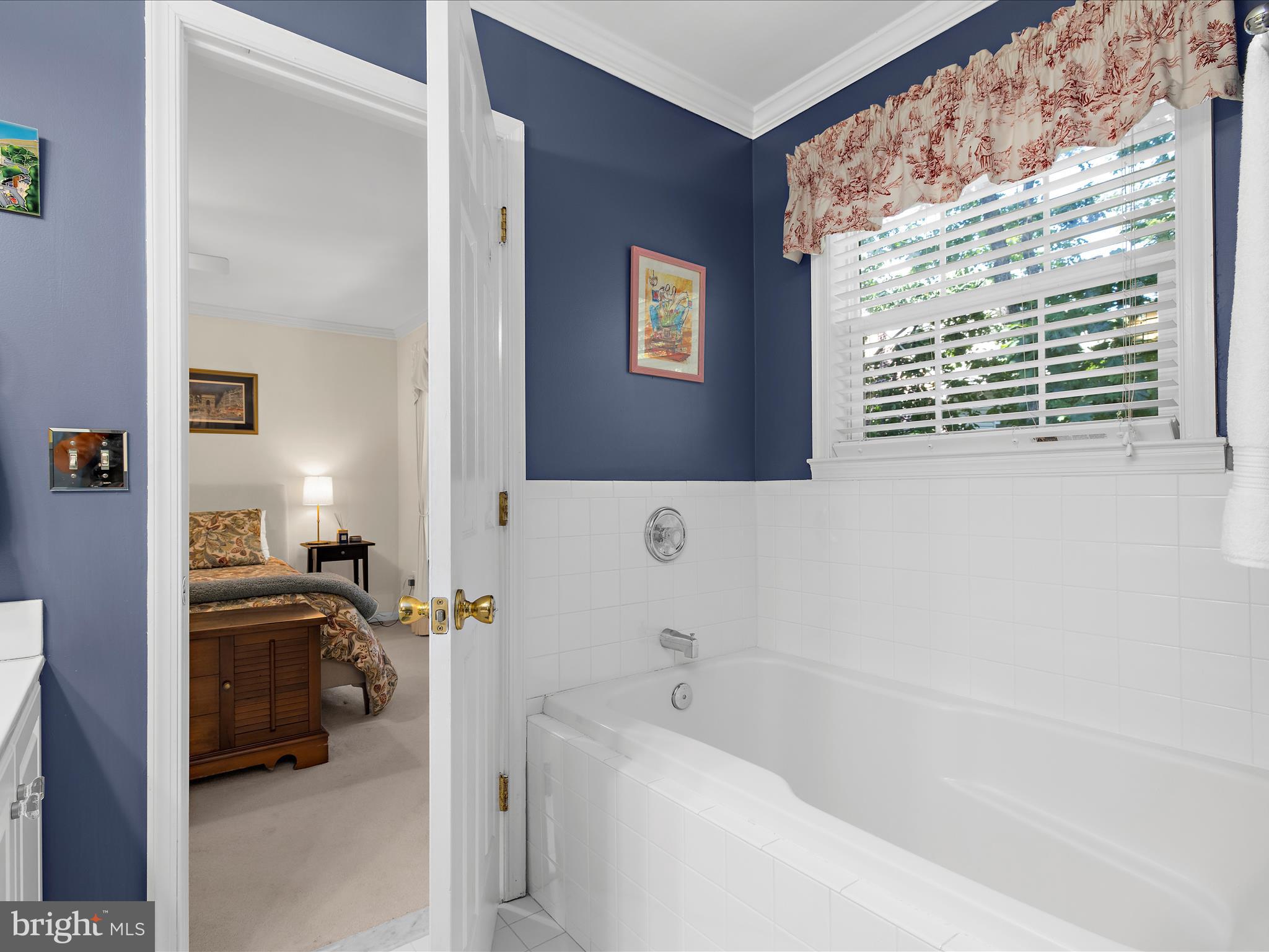 WATERS EDGE - Residential