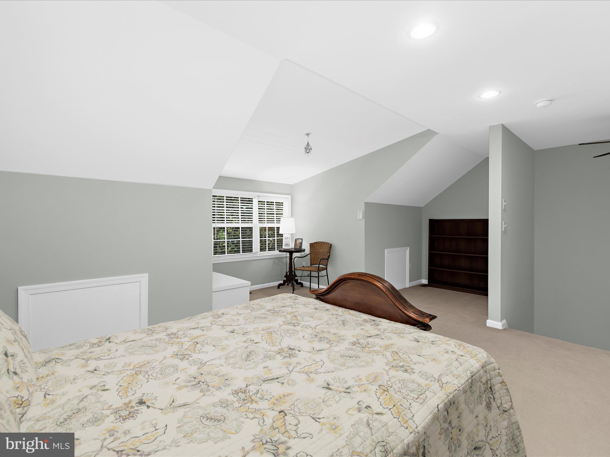 WATERS EDGE - Residential