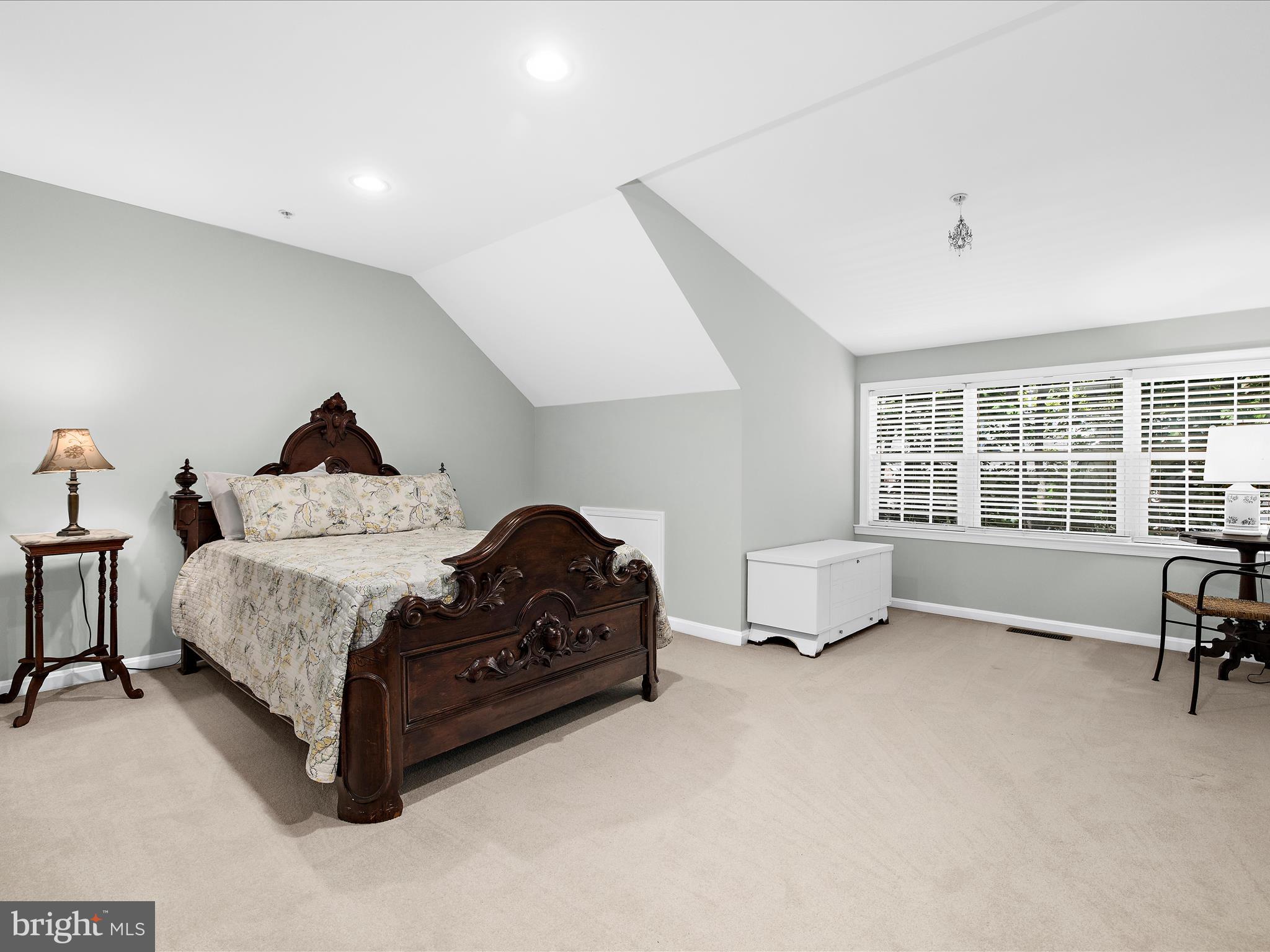 WATERS EDGE - Residential