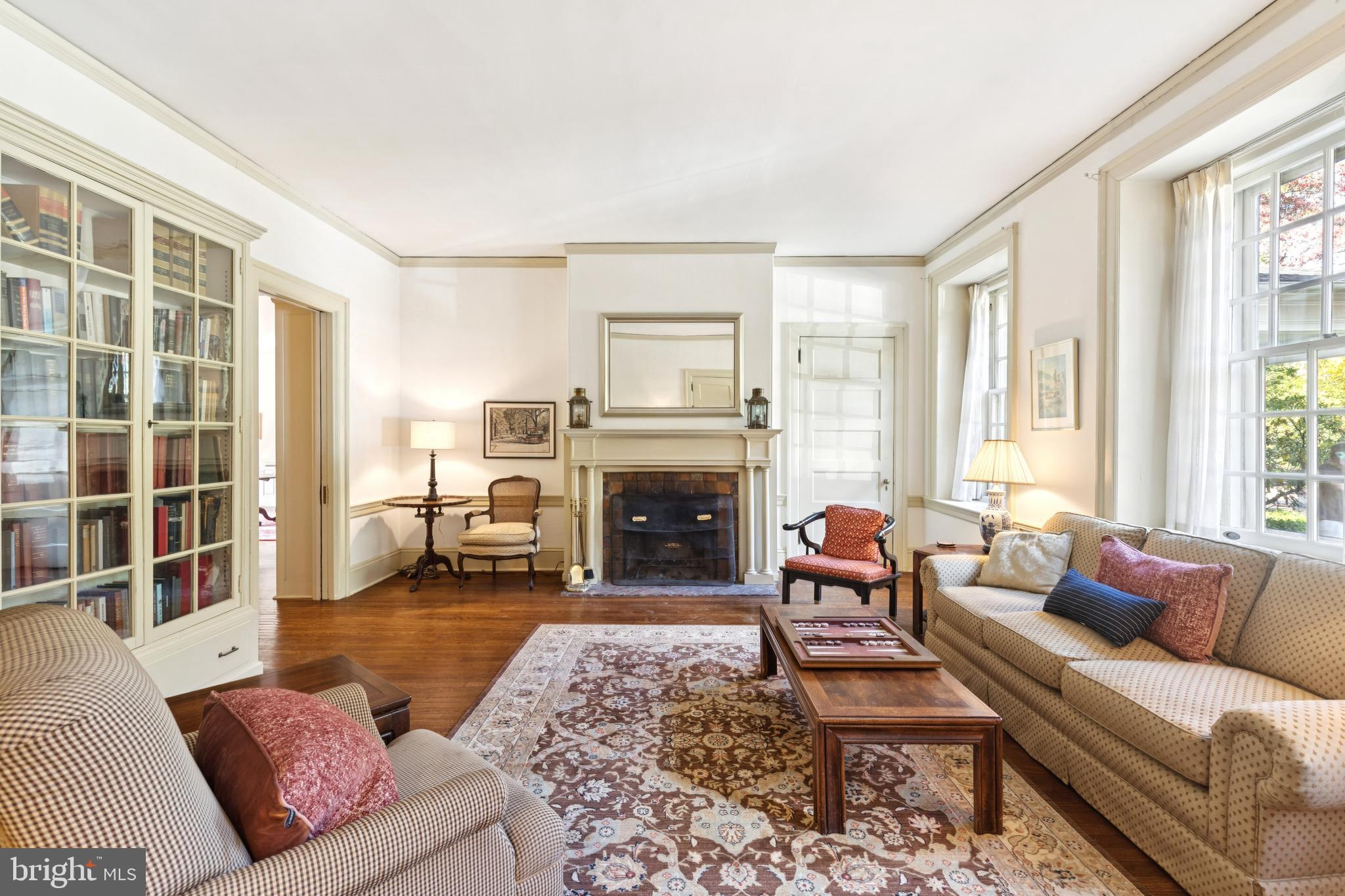 CHESTNUT HILL - Residential