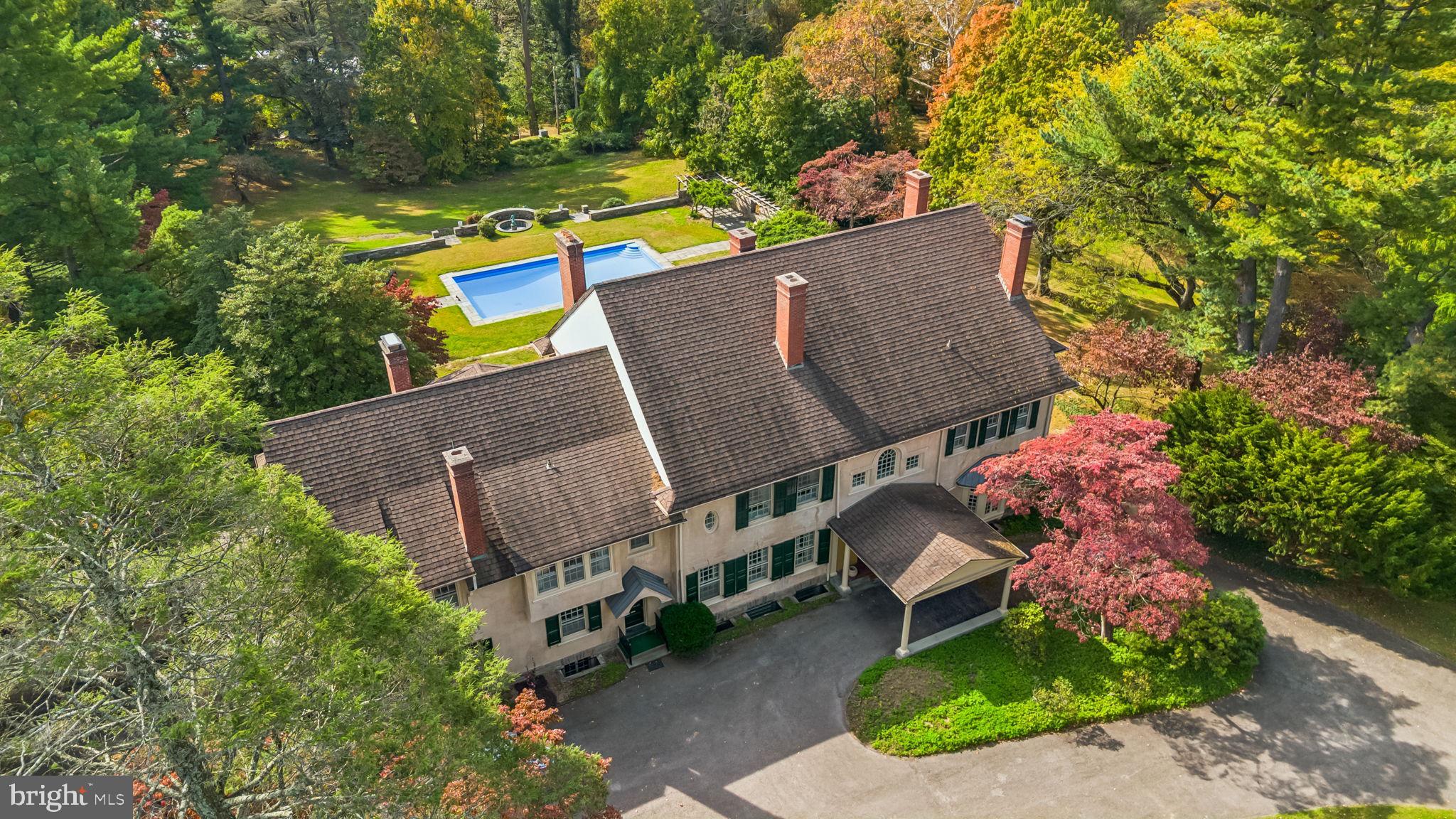 CHESTNUT HILL - Residential