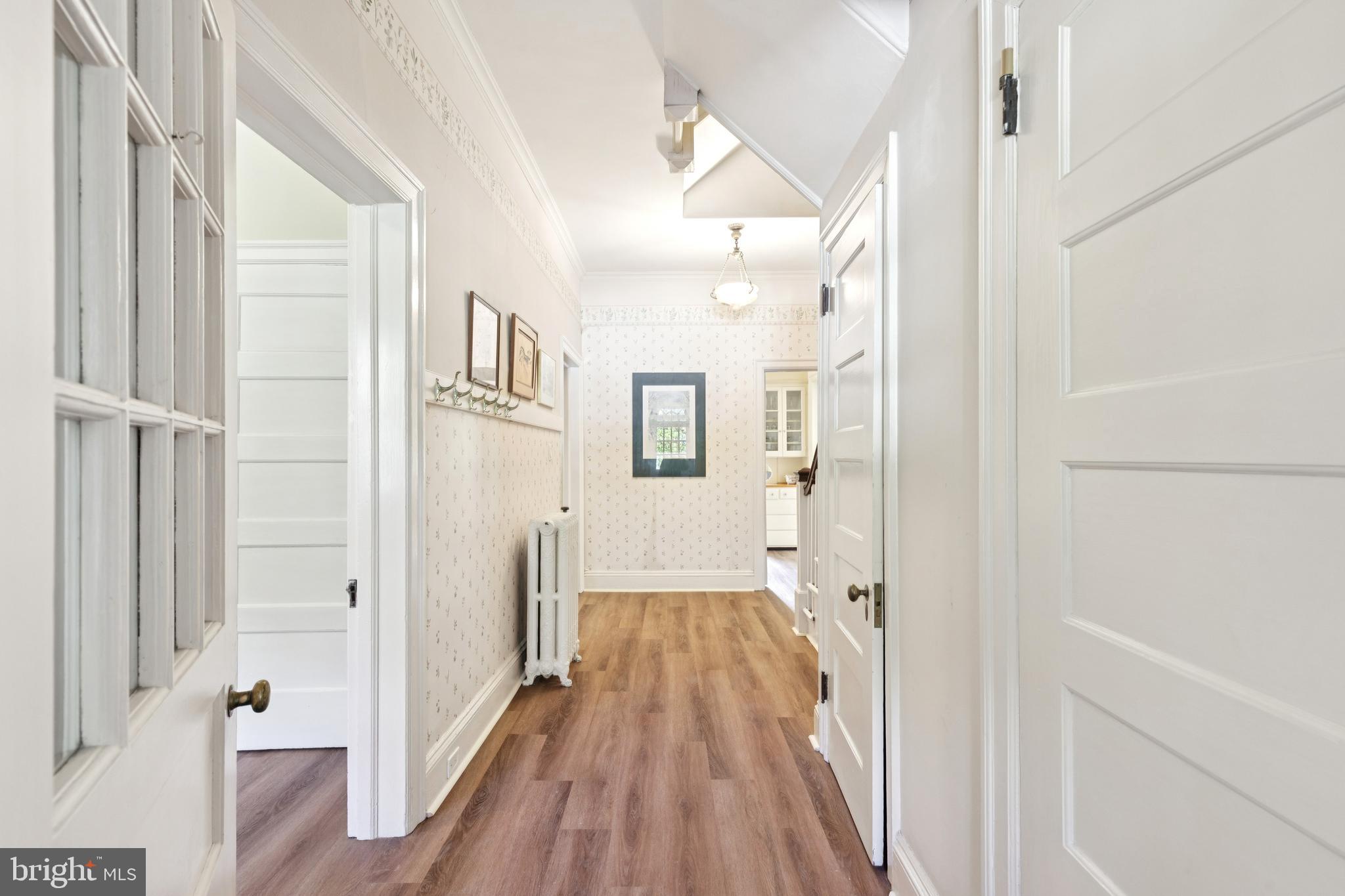 CHESTNUT HILL - Residential