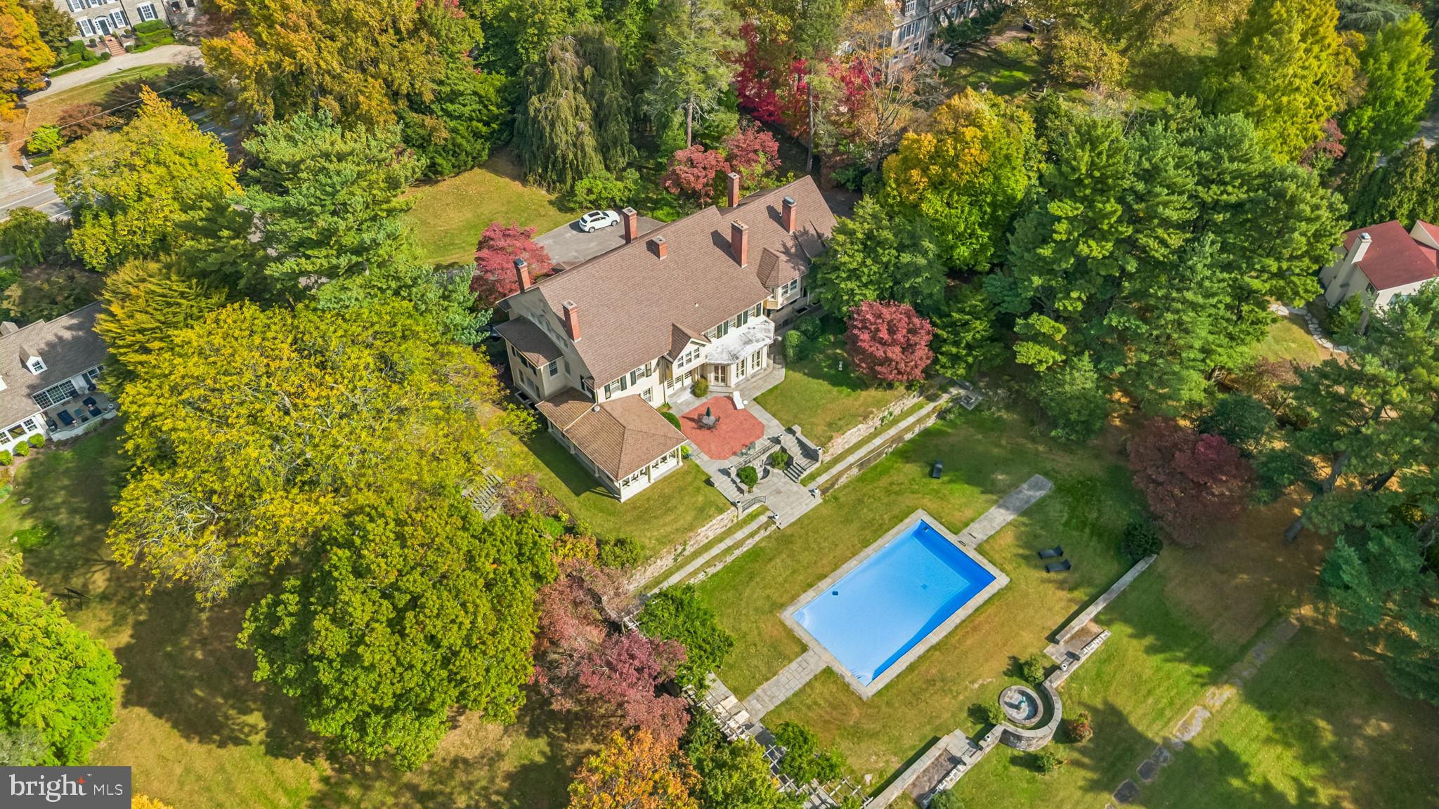 CHESTNUT HILL - Residential