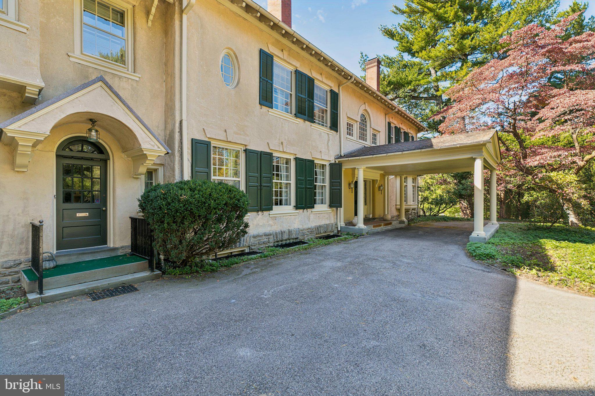 CHESTNUT HILL - Residential