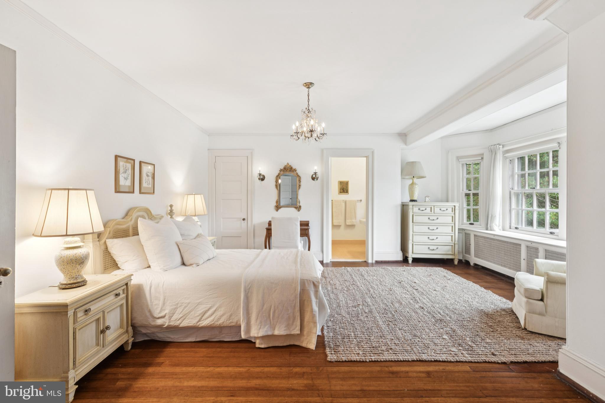 CHESTNUT HILL - Residential