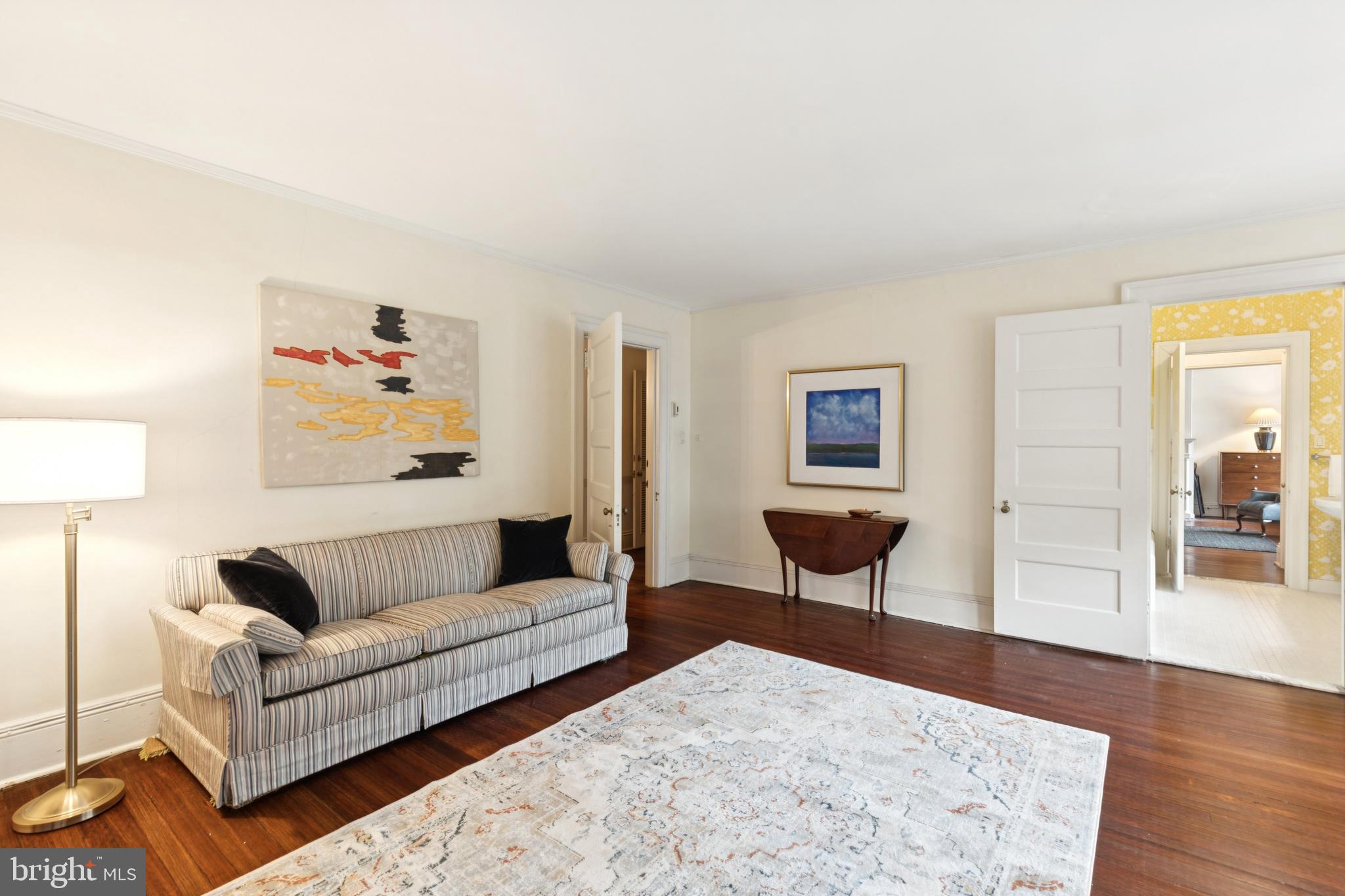 CHESTNUT HILL - Residential