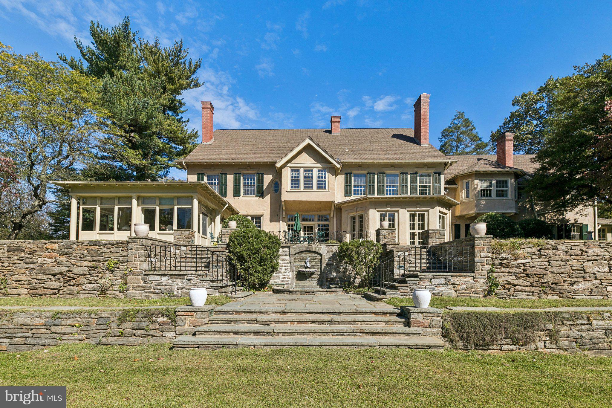 CHESTNUT HILL - Residential