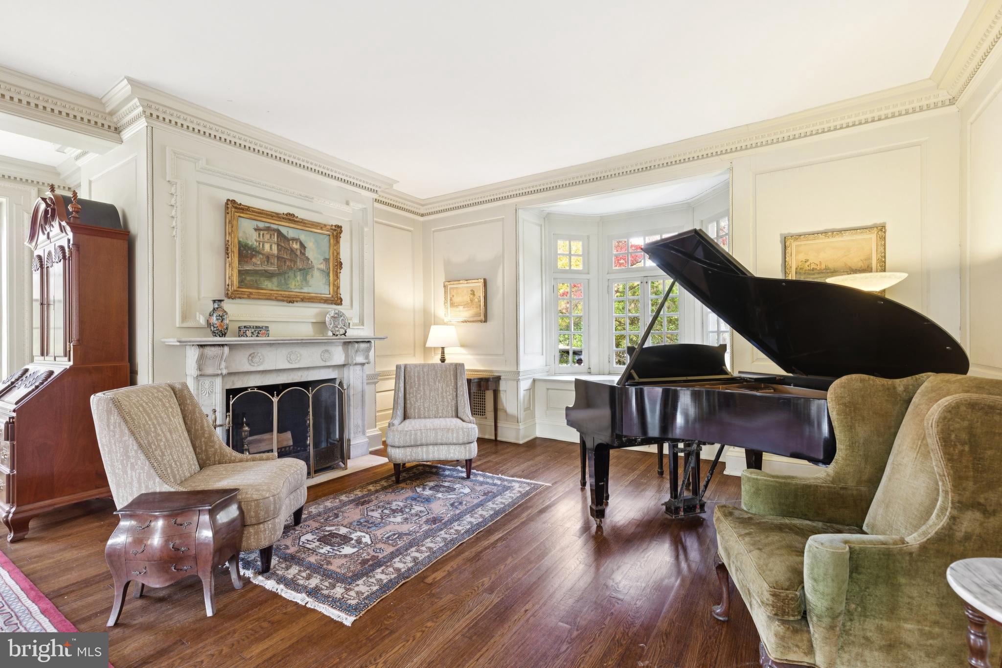 CHESTNUT HILL - Residential