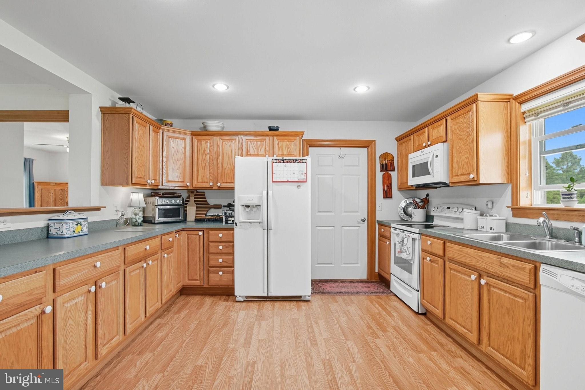 NECK DISTRICT - Residential