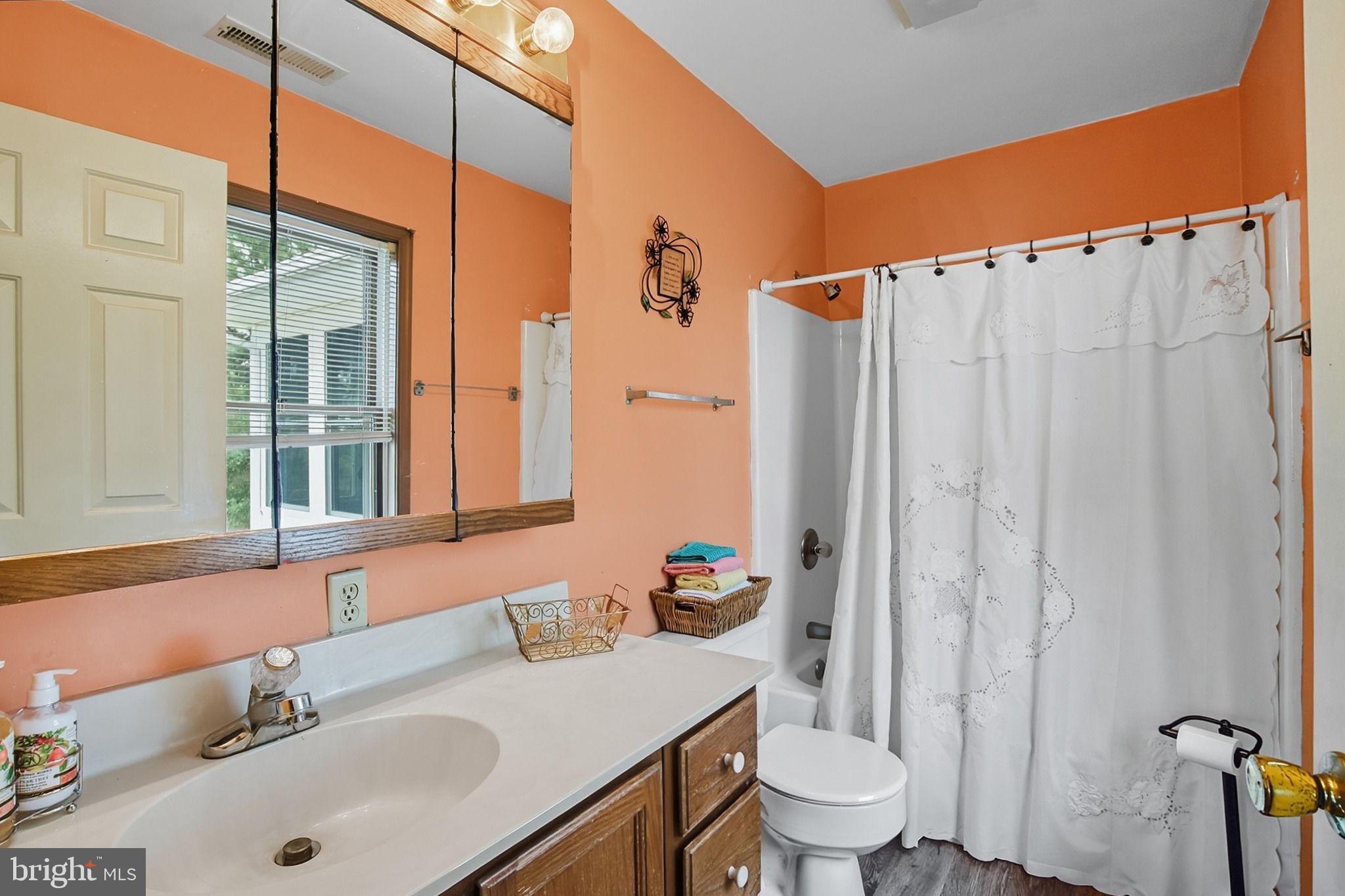 NECK DISTRICT - Residential