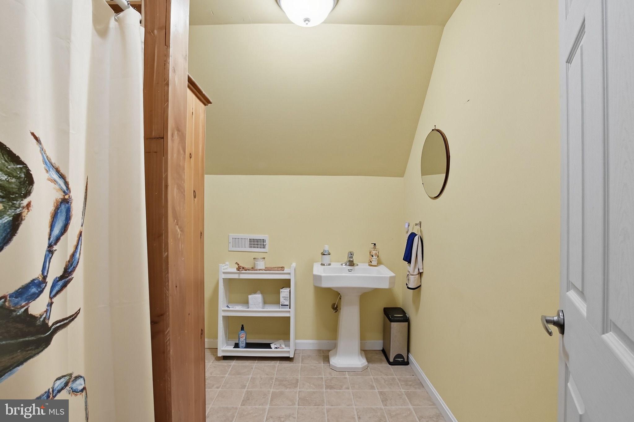 NECK DISTRICT - Residential