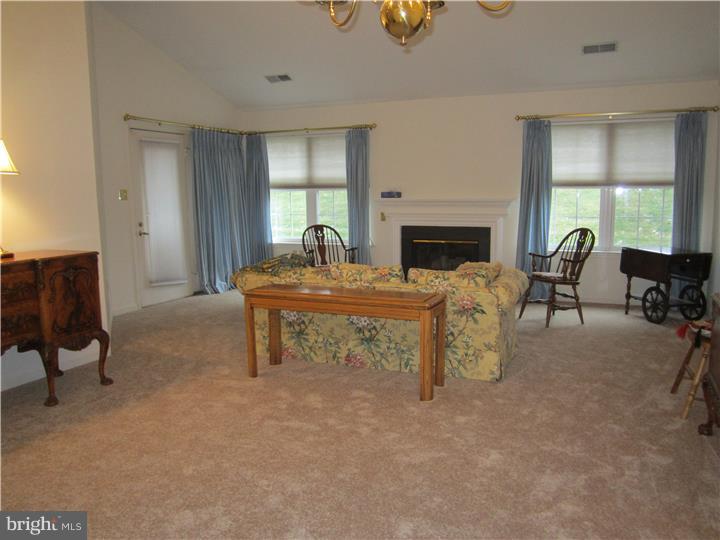 SPRING RIDGE - Residential