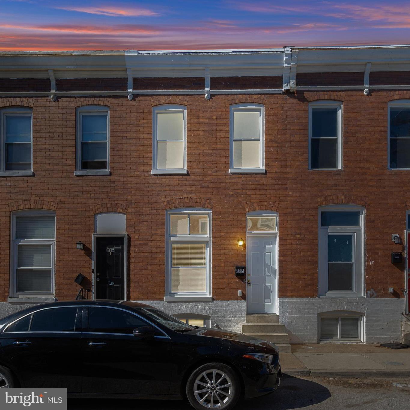 818 N ROSE STREET