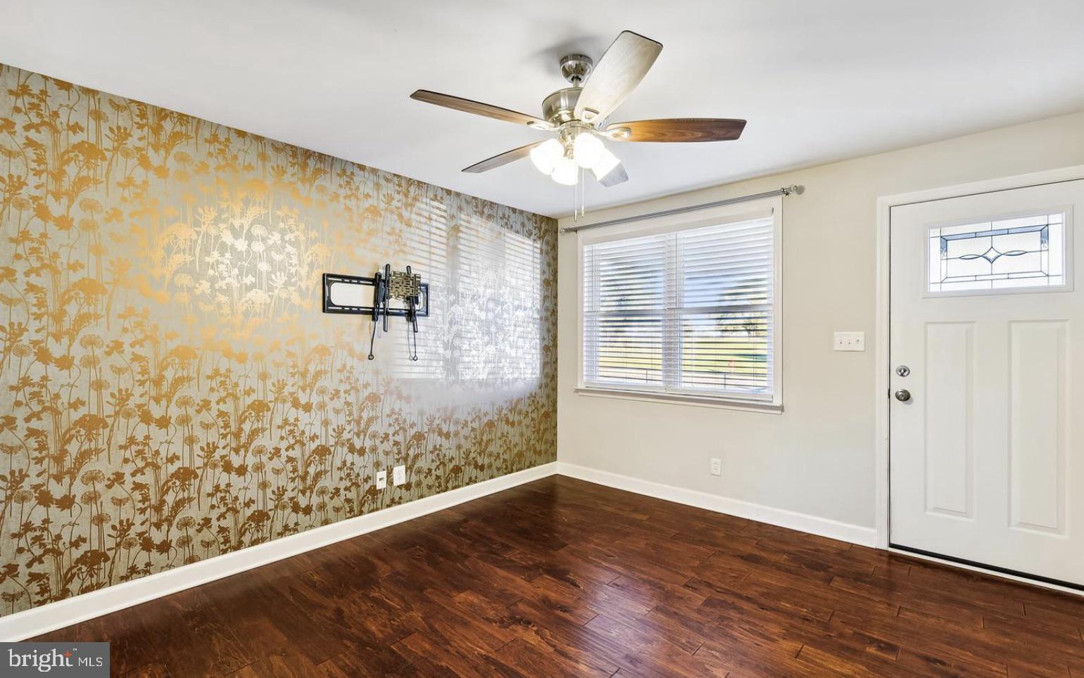 423 OAKWOOD ROAD
