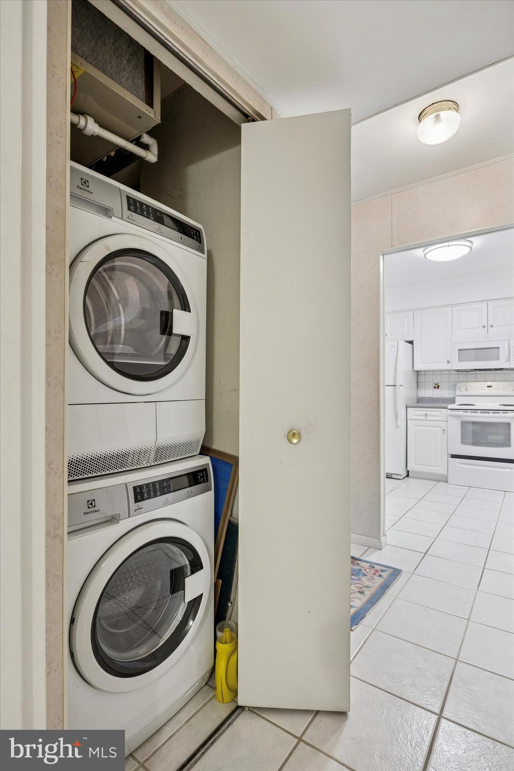 HILL HOUSE - Residential