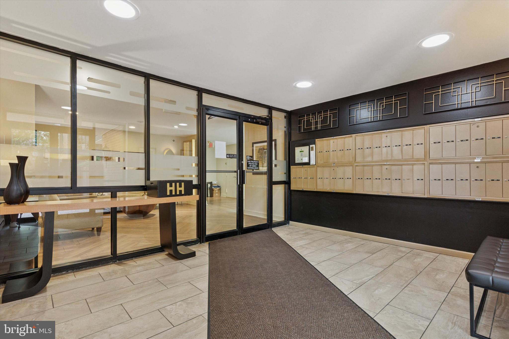 HILL HOUSE - Residential