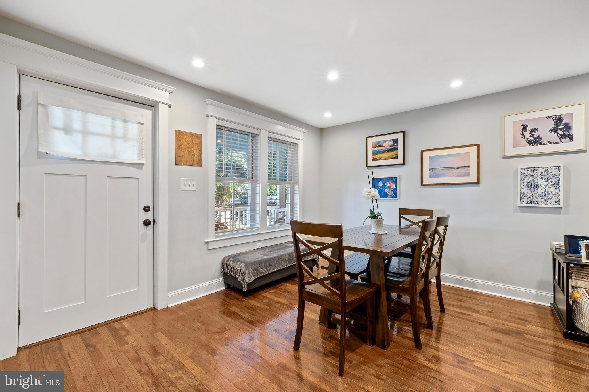 ROLAND PARK - Residential