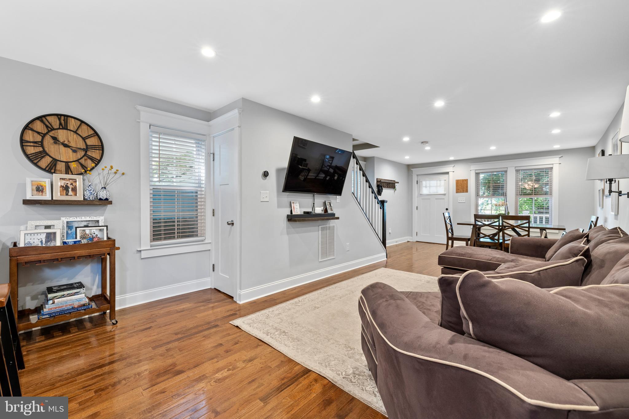 ROLAND PARK - Residential