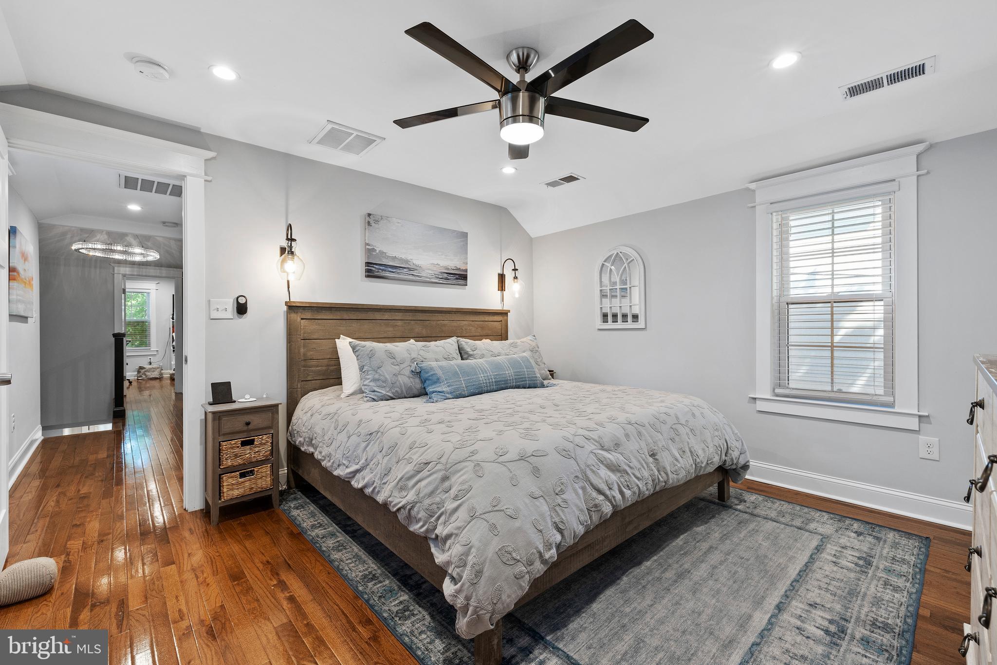 ROLAND PARK - Residential