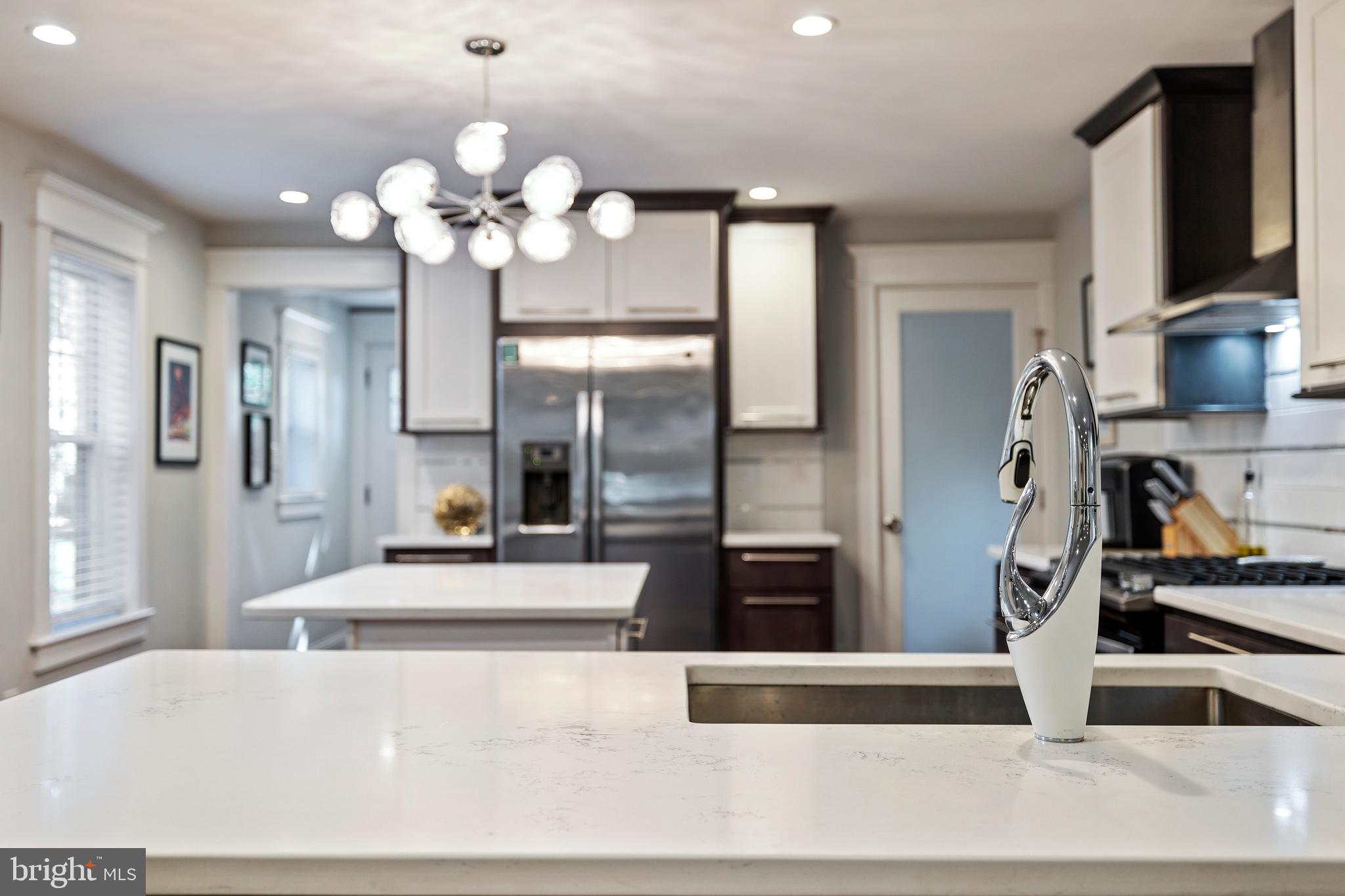 ROLAND PARK - Residential