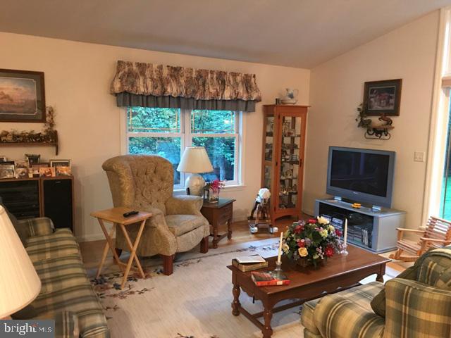 SHERWOOD ACRES - Residential