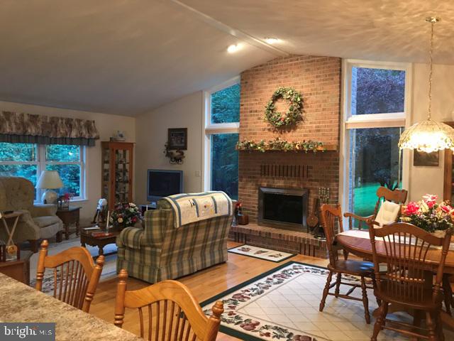 SHERWOOD ACRES - Residential