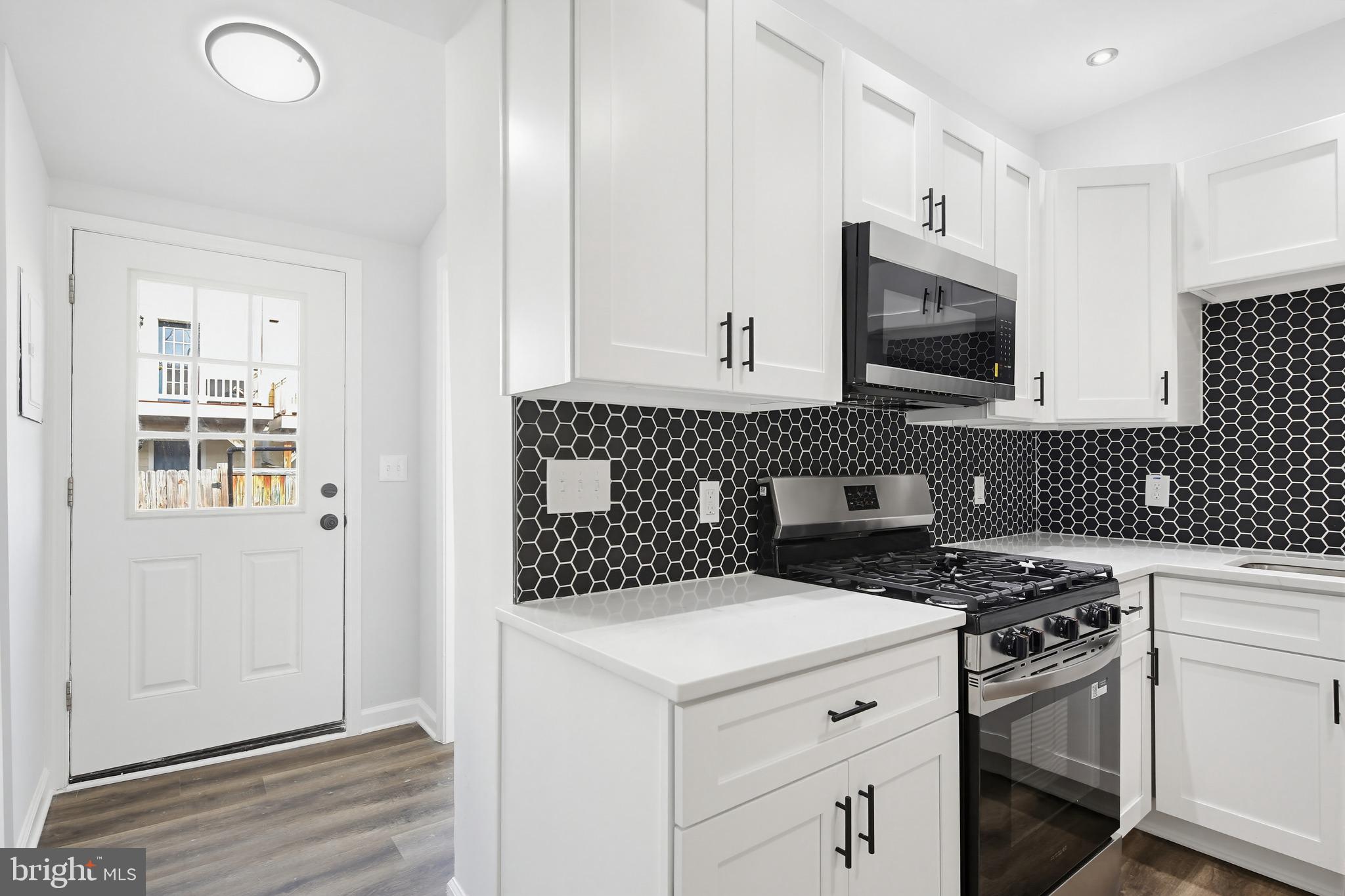 WASHINGTON VILLAGE - Residential