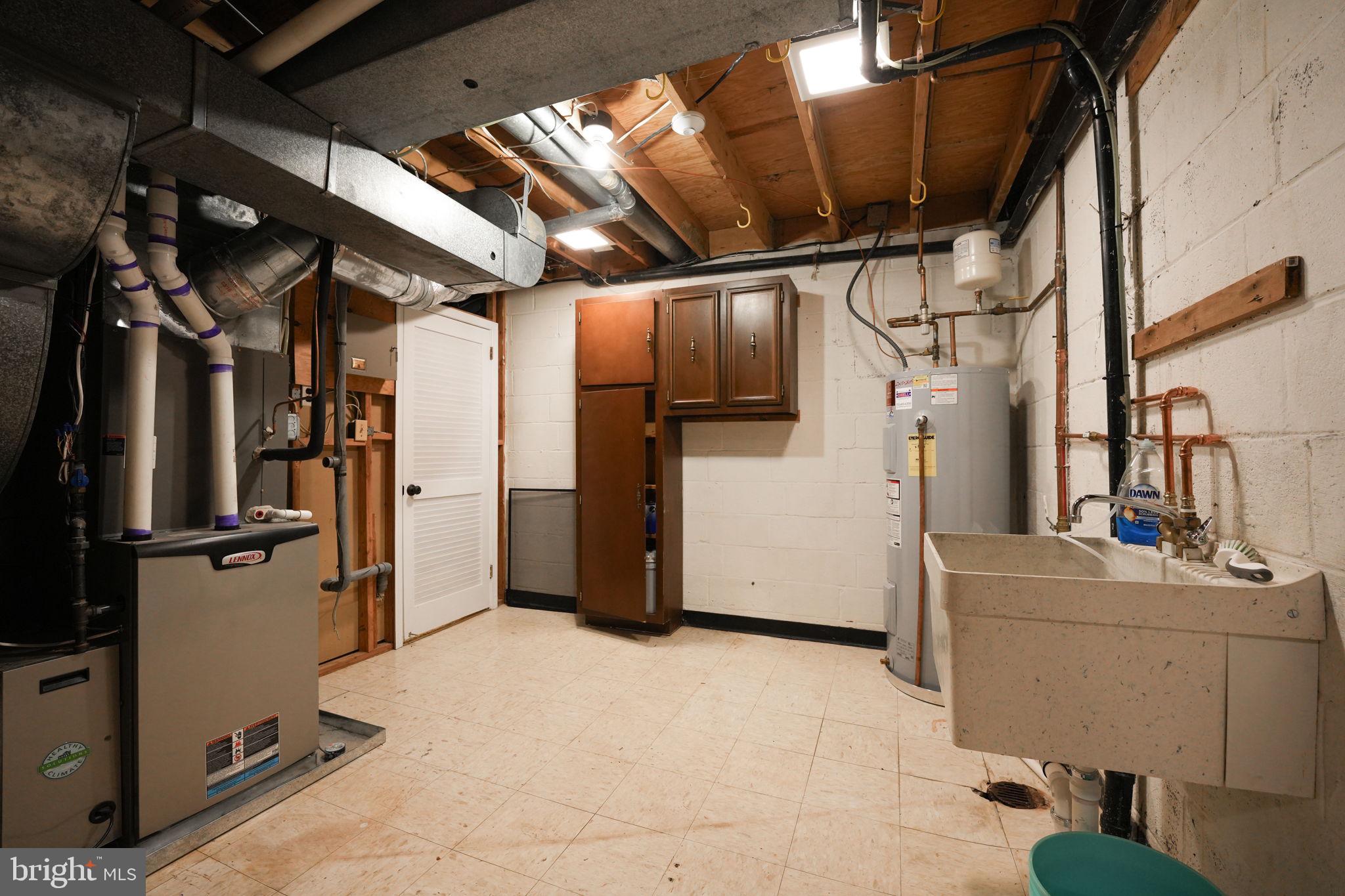 MONTOUR HEIGHTS - Residential