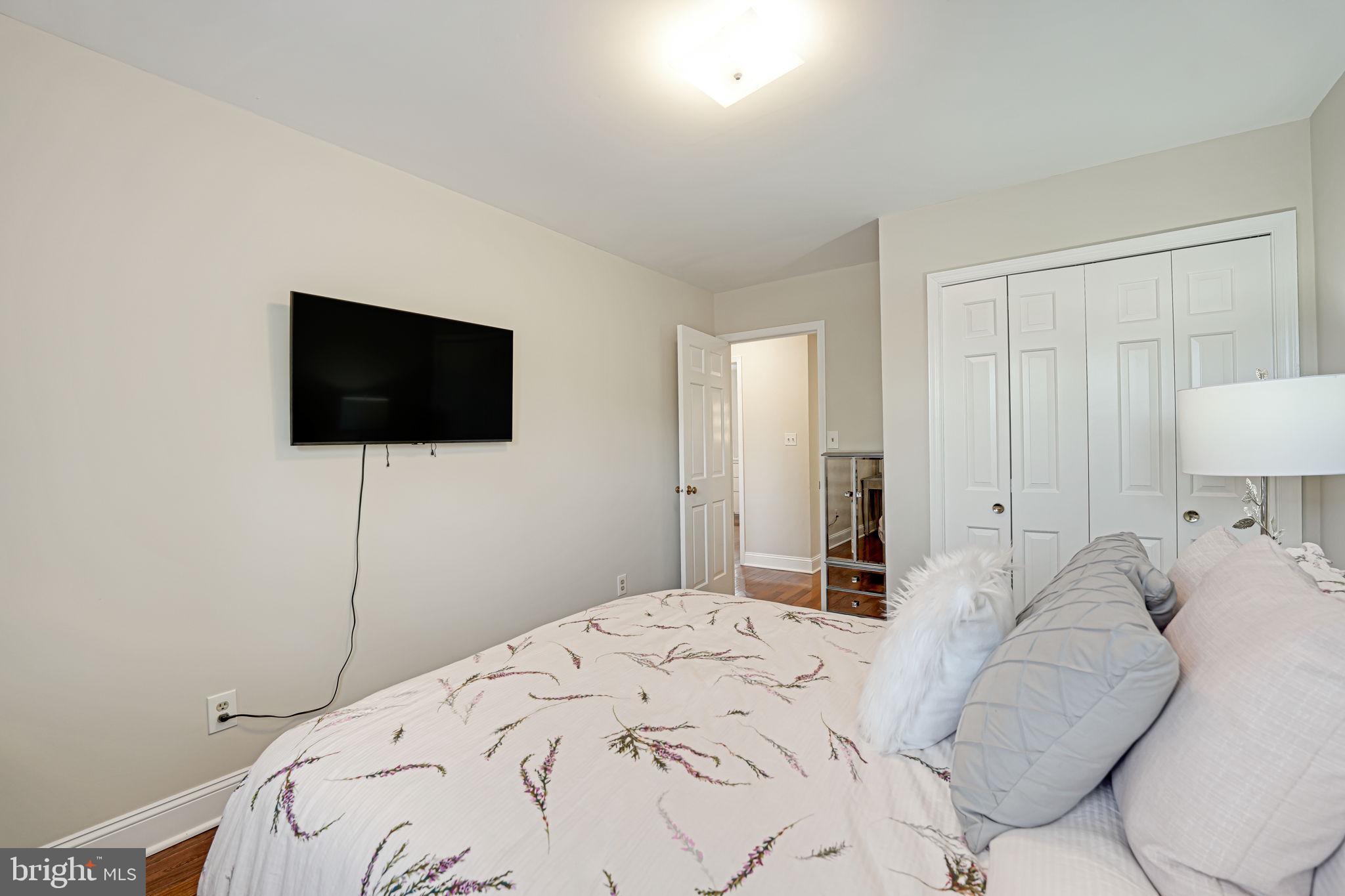 MONTOUR HEIGHTS - Residential